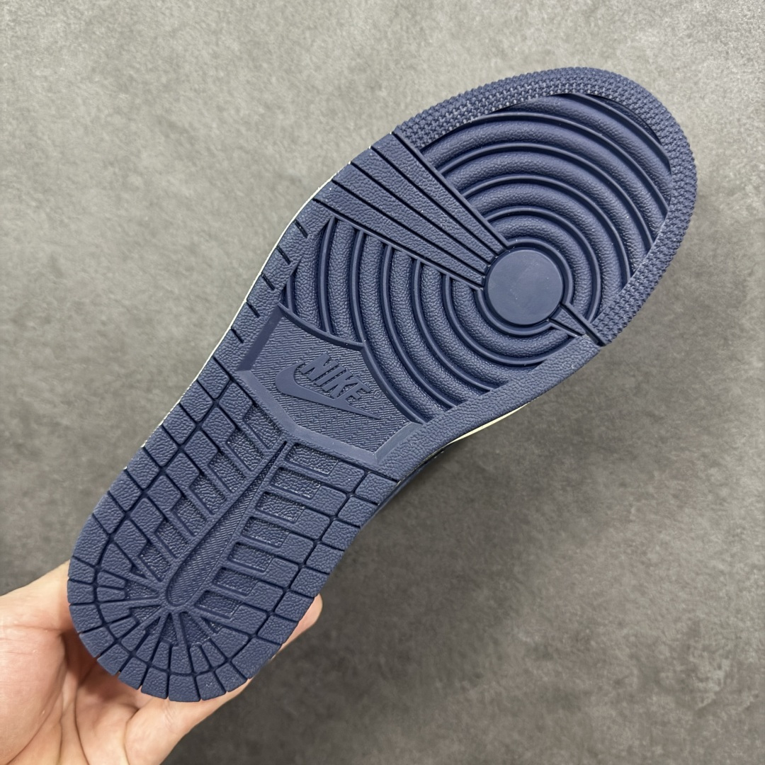 图片[9]-【定制版】Air Jordan 1 Low AJ1 乔1 LV联名 高端定制 倒钩低帮复古篮球鞋  #定制鞋盒 大厂纯原品质出货 超高清洁度 皮料切割干净无任何毛边 细节完美 货号：CX5050-Y37  尺码：36 36.5 37.5 38 36.5 39 40 40.5 41 42 42.5 43 44 44.5 45-选品中心