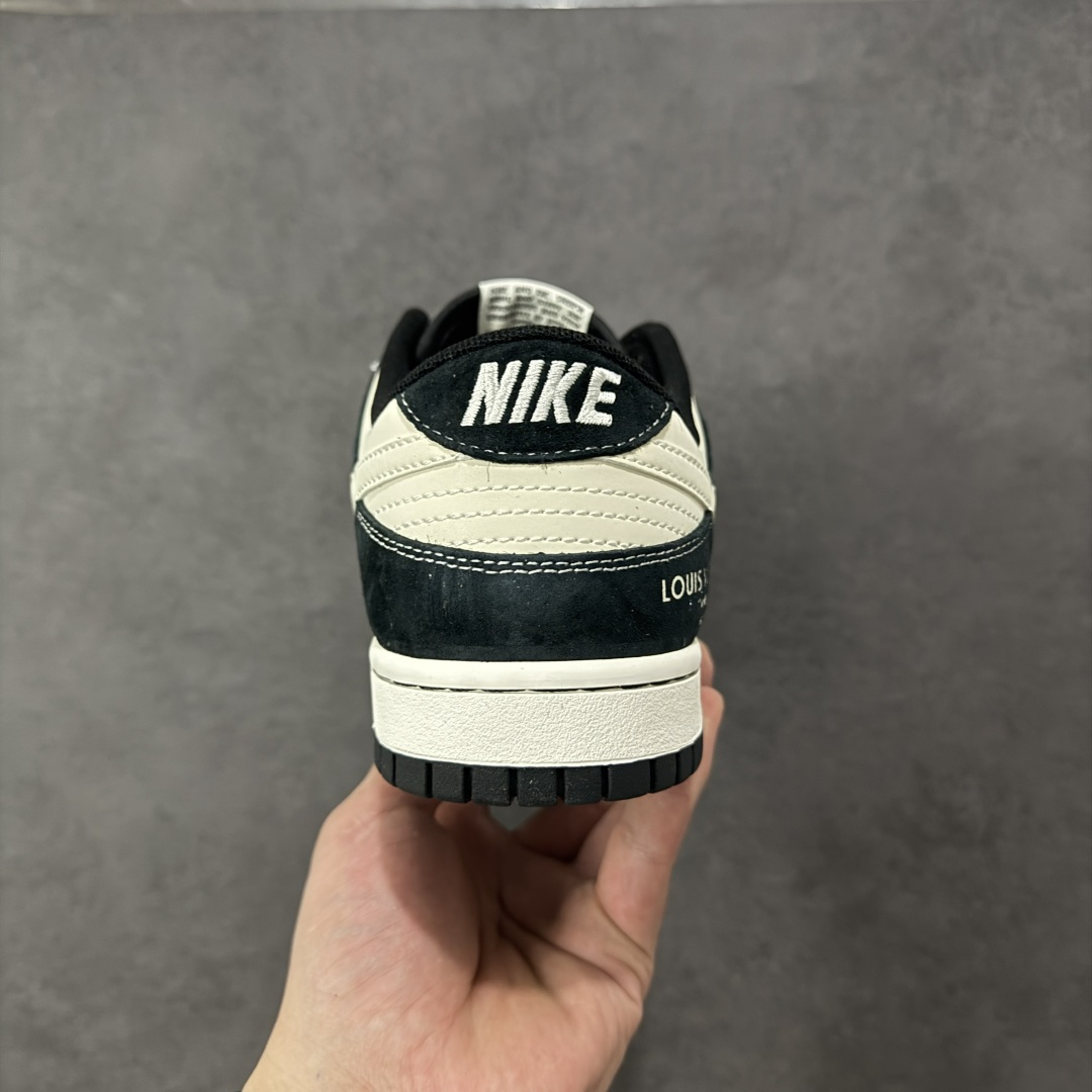 图片[4]-【定制版】Louis Vuitton x Nike Dunk SB Low 路易威登LV x 耐克 SB 低帮 黑白色 鞋身整体以白色皮革打造，搭配黑色麂皮框架覆盖层，使鞋款十分百搭，鞋舌绣标上以LV字样呈现，鞋身两侧的Swoosh Loggo采用白色点缀，后跟装饰片使用黑色制作，后跟Nike字样以白色刺绣妆点，鞋头处LV字样采用白色点缀，后跟印有LLouis Vuitton字样，彰显联名身份；最后以米白色中底搭配黑色橡胶外底完善整体设计收尾。 货号：KG6699-F02 尺码：36 36.5 37.5 38 38.5 39 40 40.5 41 42 42.5 43 44 44.5 45 编码：GLB320330-选品中心