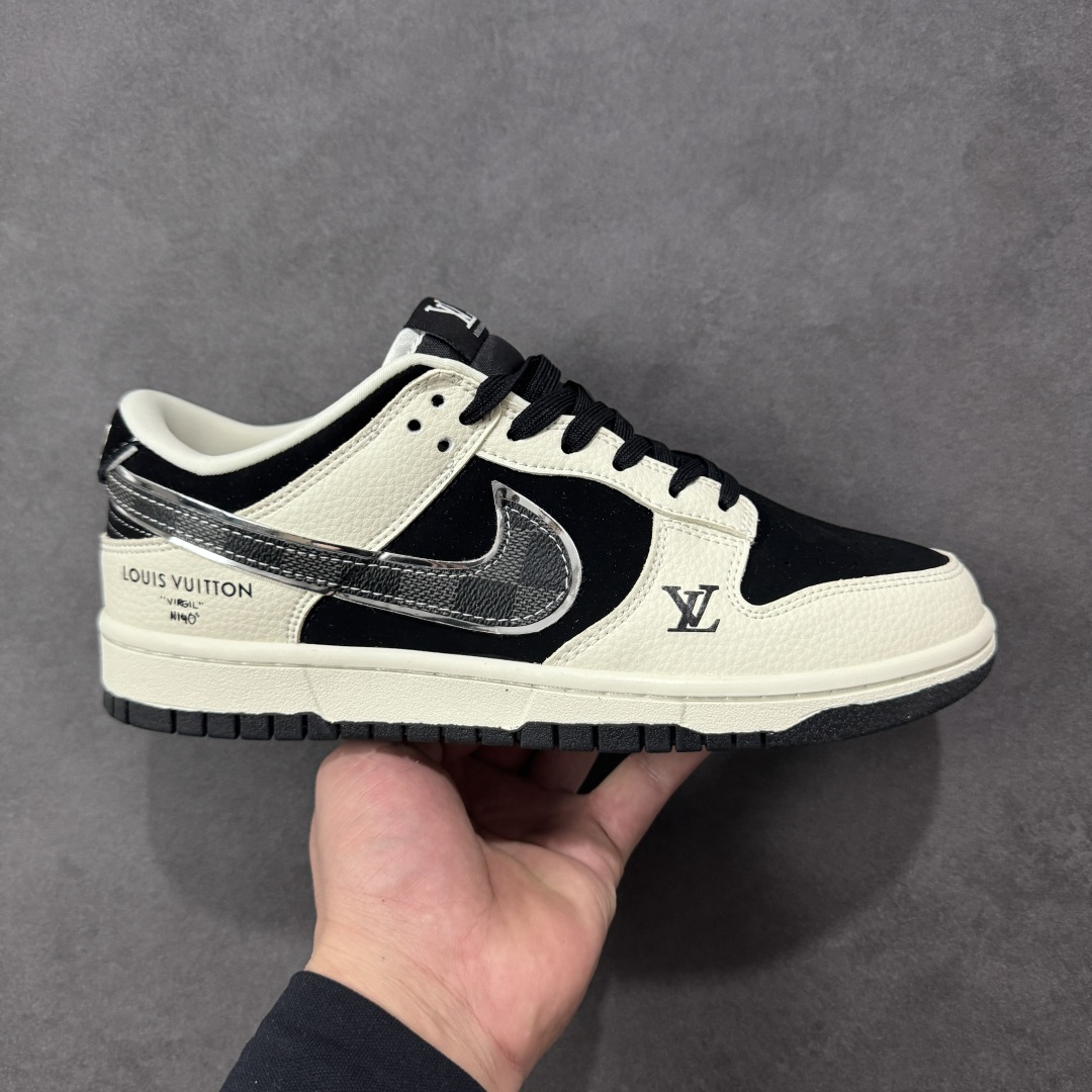 【定制版】Nike SB Dunk Low “路易威登联名------白黑格子” 高端定制 低帮休闲板鞋 定制鞋盒 大厂纯原品质出货 超高清洁度 皮料切割干净无任何毛边 细节完美 货号：TX1688-004 尺码： 36 36.5 37.5 38 38.5 39 40 40.5 41 42 42.5 43 44 44.5 45-选品中心