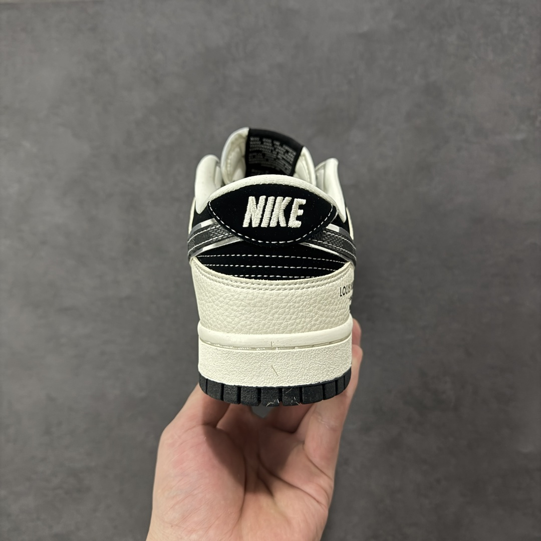 图片[4]-【定制版】Nike SB Dunk Low “路易威登联名——白黑格子” 高端定制 低帮休闲板鞋 定制鞋盒 大厂纯原品质出货 超高清洁度 皮料切割干净无任何毛边 细节完美 货号：TX1688-004 尺码： 36 36.5 37.5 38 38.5 39 40 40.5 41 42 42.5 43 44 44.5 45-选品中心