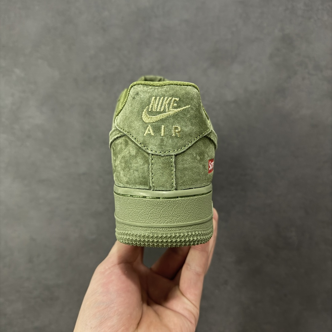 图片[4]-【定制版】Nike Air Force 1 \’07 Low “Supreme联名——全猪八”空军一号 高端定制 低帮 运动鞋 休闲鞋 折边针车 工艺难度大 原楦头原纸板 原装鞋盒 定制五金配件 内置全掌气垫 原厂鞋底 货号：DF0188-117 尺码：36 36.5 37.5 38 38.5 39 40 40.5 41 42 42.5 43 44 44.5 45-选品中心
