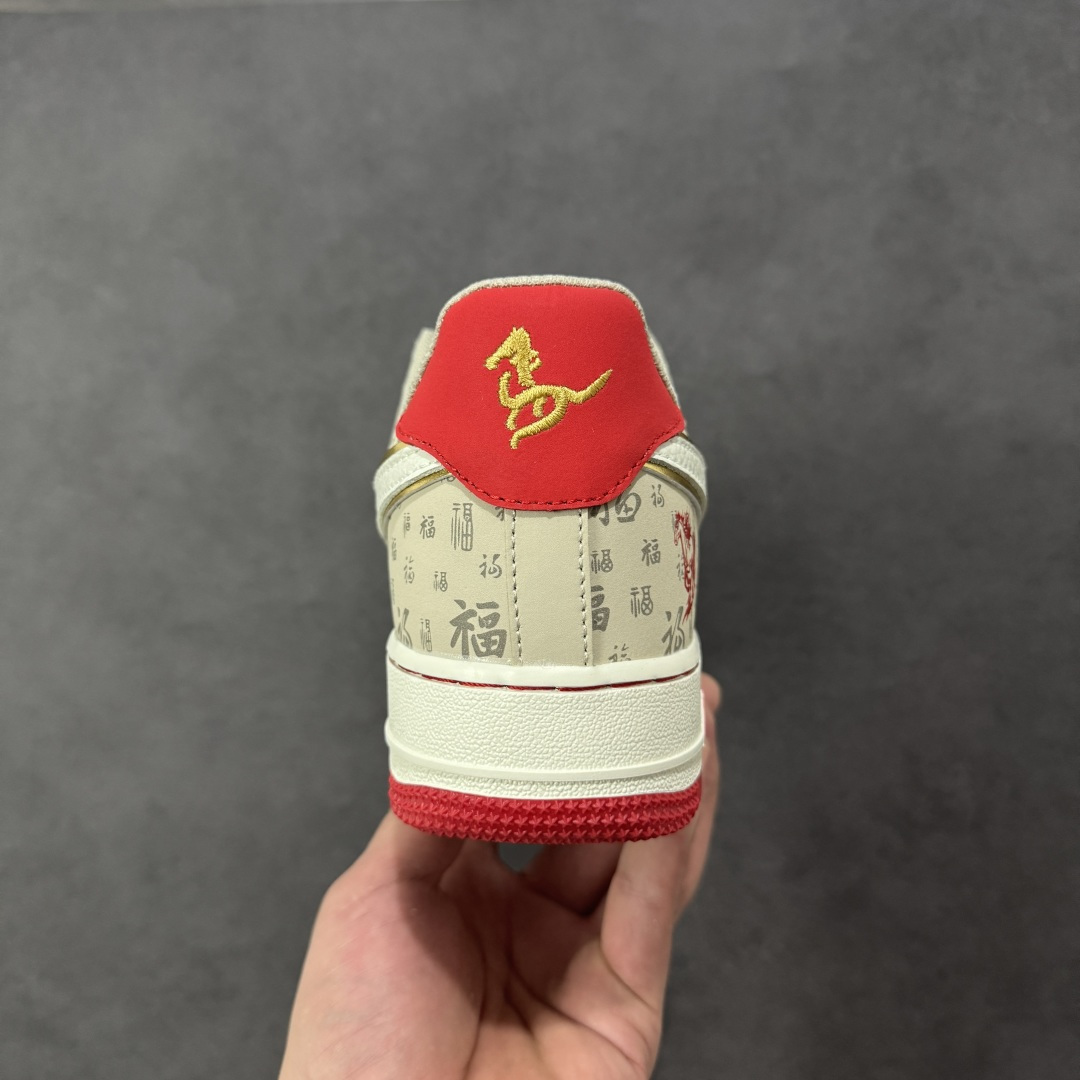 图片[4]-【定制版】NIke Air Force 1 \’07 Low “马年限定–福韵米红” 空军一号低帮 运动鞋 休闲鞋 折边针车 工艺难度大 原楦头原纸板 高端定制鞋盒 原厂鞋底 超高清洁度 细节完美 货号：NH0601-502 尺码：36 36.5 37.5 38 38.5 39 40 40.5 41 42 42.5 43 44 44.5 45 编码：HXSB310320-选品中心