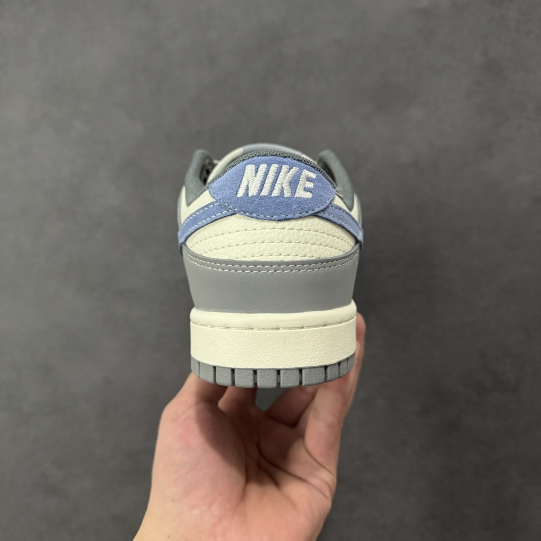 图片[4]-【定制版】Nike SB Dunk Low 巴宝莉联名 灰蓝拼接 周年高端定制 低帮休闲板鞋 #定制鞋盒 大厂纯原品质出货 超高清洁度 皮料切割干净无任何毛边 细节完美 货号：JP1628-035 尺码：36 36.5 37.5 38 38.5 39 40 40.5 41 42 42.5 43 44 44.5 45-选品中心