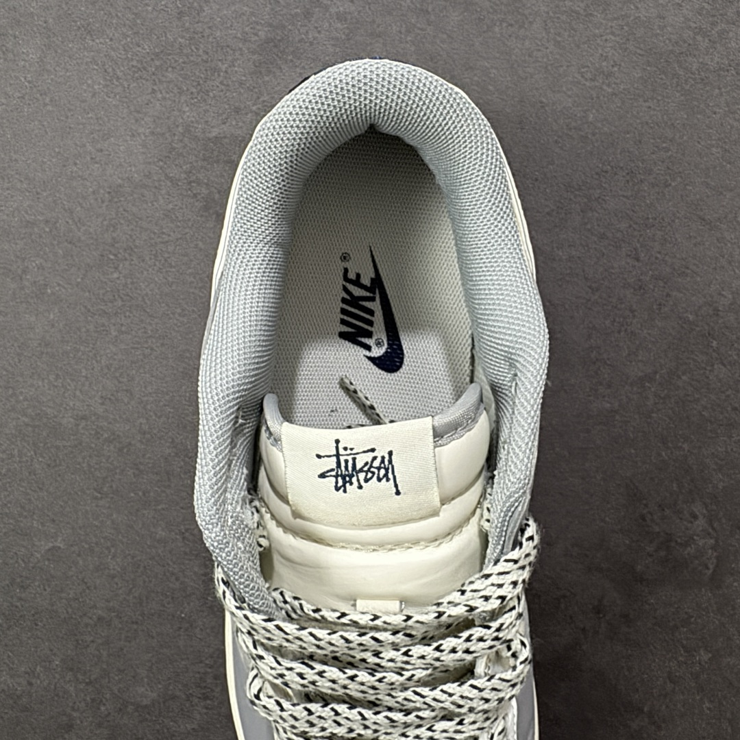 图片[7]-【定制版】Nike SB Dunk Low“ 马年限定—的卢马” 周年高端定制 低帮休闲板鞋 定制鞋盒 大厂纯原品质出货 超高清洁度 皮料切割干净无任何毛边 细节完美 货号：SD6888-109 尺码： 36 36.5 37.5 38 38.5 39 40 40.5 41 42 42.5 43 44 44.5 45-选品中心