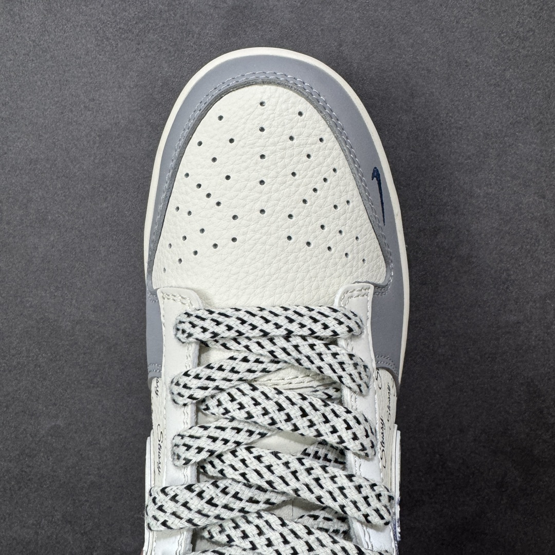 图片[8]-【定制版】Nike SB Dunk Low“ 马年限定—的卢马” 周年高端定制 低帮休闲板鞋 定制鞋盒 大厂纯原品质出货 超高清洁度 皮料切割干净无任何毛边 细节完美 货号：SD6888-109 尺码： 36 36.5 37.5 38 38.5 39 40 40.5 41 42 42.5 43 44 44.5 45-选品中心