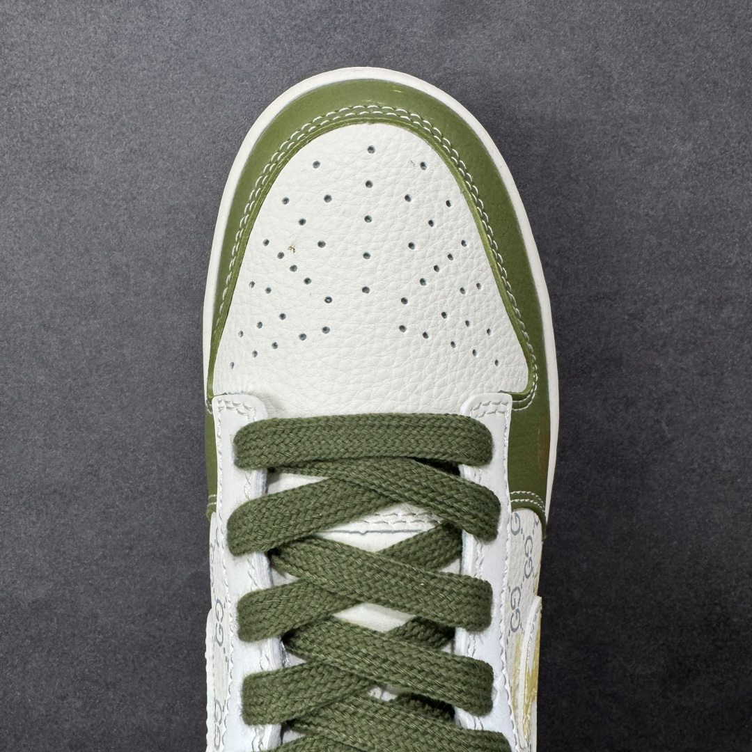 图片[8]-【定制版】Nike SB Dunk Low 马年限定 古驰绿 周年高端定制 低帮休闲板鞋  #定制鞋盒 大厂纯原品质出货 超高清洁度 皮料切割干净无任何毛边 细节完美 货号：SD6888-106  尺码：36 36.5 37.5 38 38.5 39 40 40.5 41 42 42.5 43 44 44.5 45-选品中心