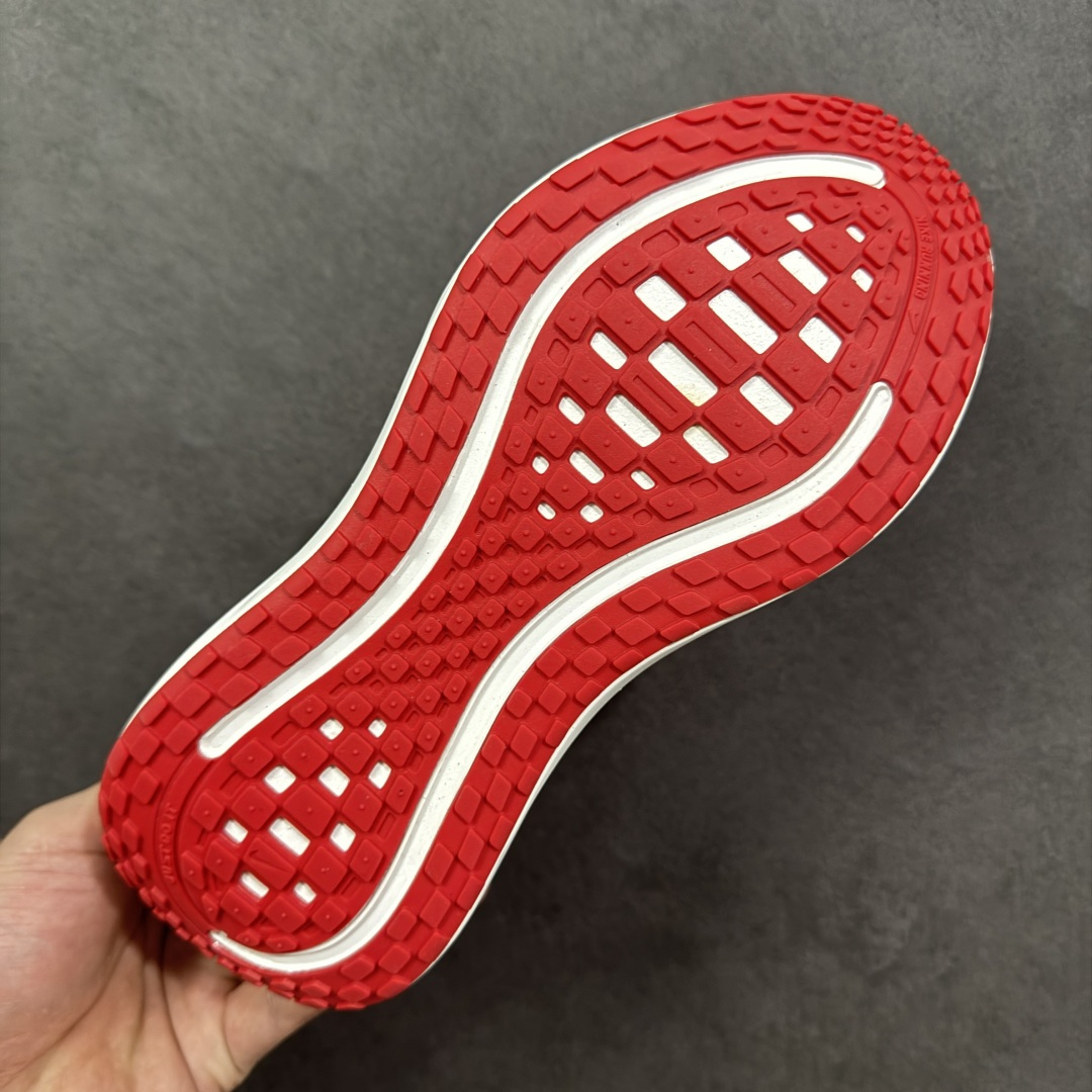 图片[9]-【公司级】Nike VOMERO PLUS 耐克 舒适减震防滑 低帮跑步鞋 全掌ReactX泡绵中底 前掌和后跟还配备了Air Zoom气垫单元 据说跑起来更快更舒适哦 这次最大的升级点 首次引入了ReactX泡绵 货号：IM6776-666 尺码：35.5～46B 编码：FSB240250-选品中心