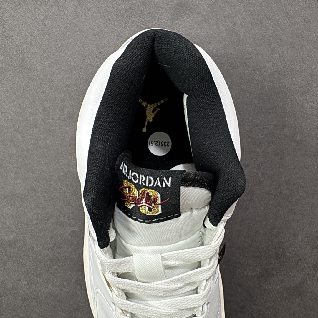 图片[7]-特价【GQ福利】Nike Jordan Stadium 90 系列低帮复古运动篮球鞋 Jordan 又出「合体鞋」！ 男女鞋真标半码制 原楦原纸板开发版型 采用粒面牛剖革鞋面材质 中底缓震泡棉物料组合橡胶外底 货号：DX4397-170 尺码：36 36.5 37.5 38 38.5 39 40 40.5 41 42 42.5 43 44 44.5 45 46 47-选品中心