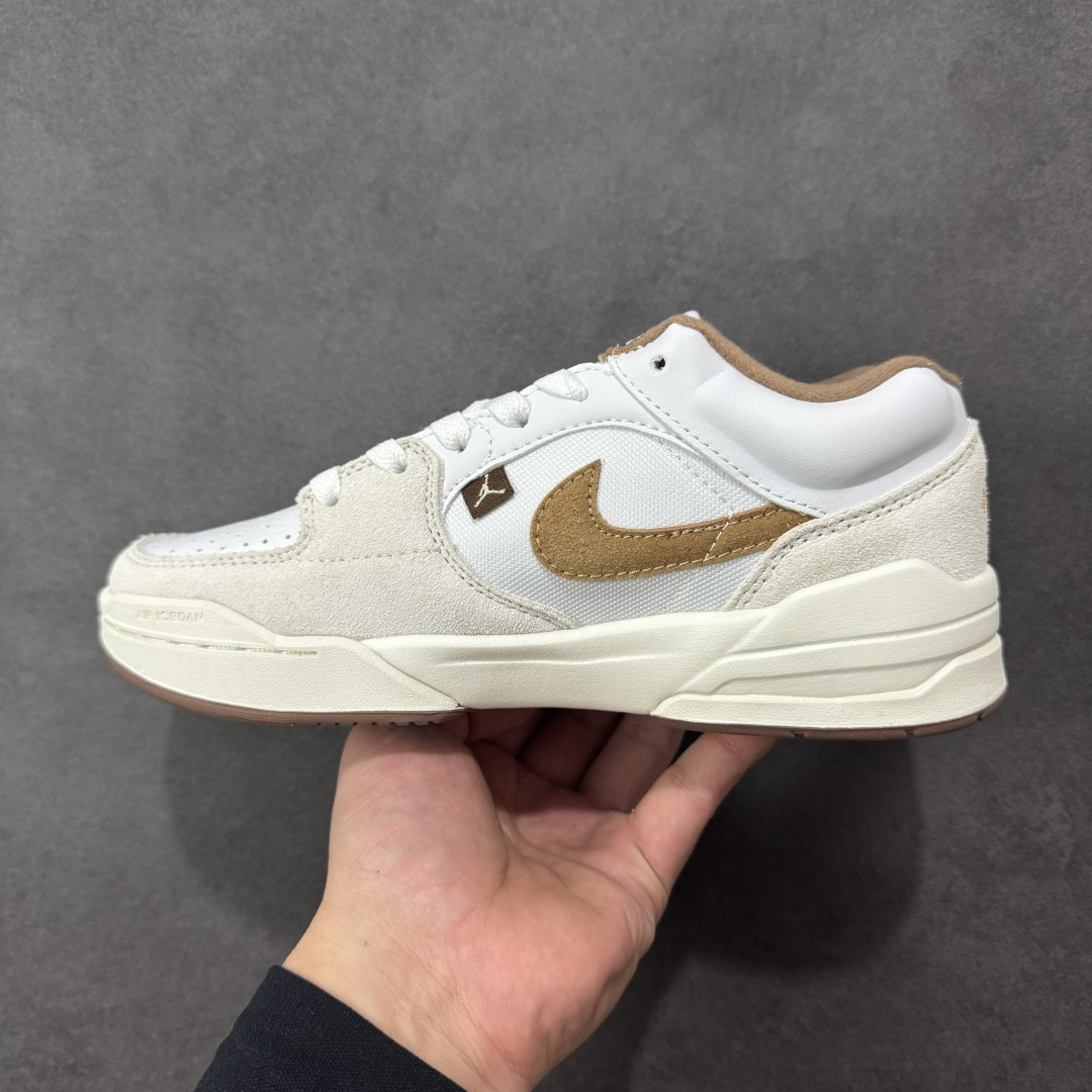 图片[2]-特价【GQ福利】Nike Jordan Stadium 90 系列低帮复古运动篮球鞋 Jordan 又出「合体鞋」！ 男女鞋真标半码制 原楦原纸板开发版型 采用粒面牛剖革鞋面材质 中底缓震泡棉物料组合橡胶外底 货号：DX4397-121 尺码：36 36.5 37.5 38 38.5 39 40 40.5 41 42 42.5 43 44 44.5 45 46 47-选品中心