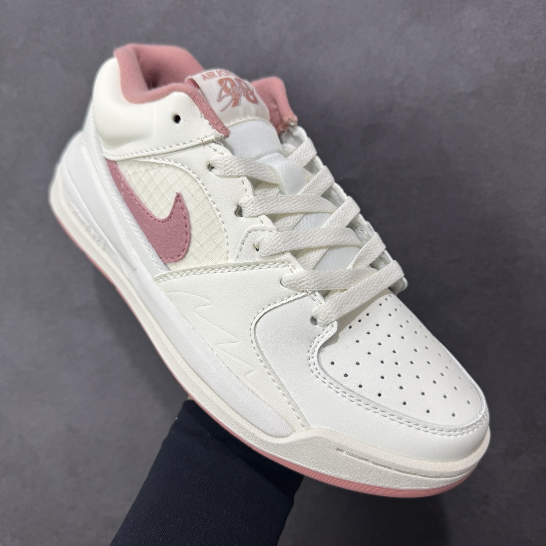 图片[3]-特价【GQ福利】Nike Jordan Stadium 90 系列低帮复古运动篮球鞋 Jordan 又出「合体鞋」！ 男女鞋真标半码制 原楦原纸板开发版型 采用粒面牛剖革鞋面材质 中底缓震泡棉物料组合橡胶外底 货号：FB2269-106 尺码：36 36.5 37.5 38 38.5 39 40 40.5 41 42 42.5 43 44 44.5 45 46 47-选品中心