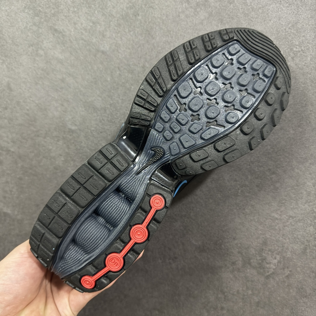 图片[9]-【纯原YH版】Nike Air Max Dn 舒适耐用 防滑耐磨 低帮 生活休闲鞋 今年 Air Max Day，搭载 “Dynamic Air”技术的 Nike Air Max Dn 首次亮相，四个分区圆形开窗气垫带来极高的辨识度。采用“Dynamic Air”技术加持，不仅具备着充满科技感的外观，更具备着优越的穿着质感。TPU 拱形稳定片为中足提供结构支撑，搭配后跟 TPU 贴片起到支撑跟腱的作用。注入式 Phylon 泡绵包裹 Air 气垫单元，适合街头行走的橡胶大底则包裹足跟部位，提供抓地力和耐穿性。 货号：IH4463-001 尺码：36 37.5 38 39 40 41 42 43 44 45-选品中心