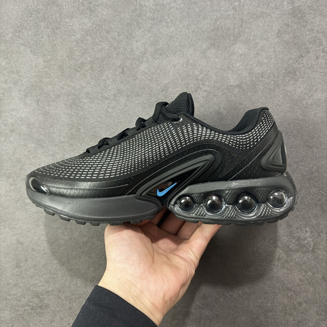 图片[2]-【纯原YH版】Nike Air Max Dn 舒适耐用 防滑耐磨 低帮 生活休闲鞋 今年 Air Max Day，搭载 “Dynamic Air”技术的 Nike Air Max Dn 首次亮相，四个分区圆形开窗气垫带来极高的辨识度。采用“Dynamic Air”技术加持，不仅具备着充满科技感的外观，更具备着优越的穿着质感。TPU 拱形稳定片为中足提供结构支撑，搭配后跟 TPU 贴片起到支撑跟腱的作用。注入式 Phylon 泡绵包裹 Air 气垫单元，适合街头行走的橡胶大底则包裹足跟部位，提供抓地力和耐穿性。 货号：IH4463-001 尺码：36 37.5 38 39 40 41 42 43 44 45-选品中心