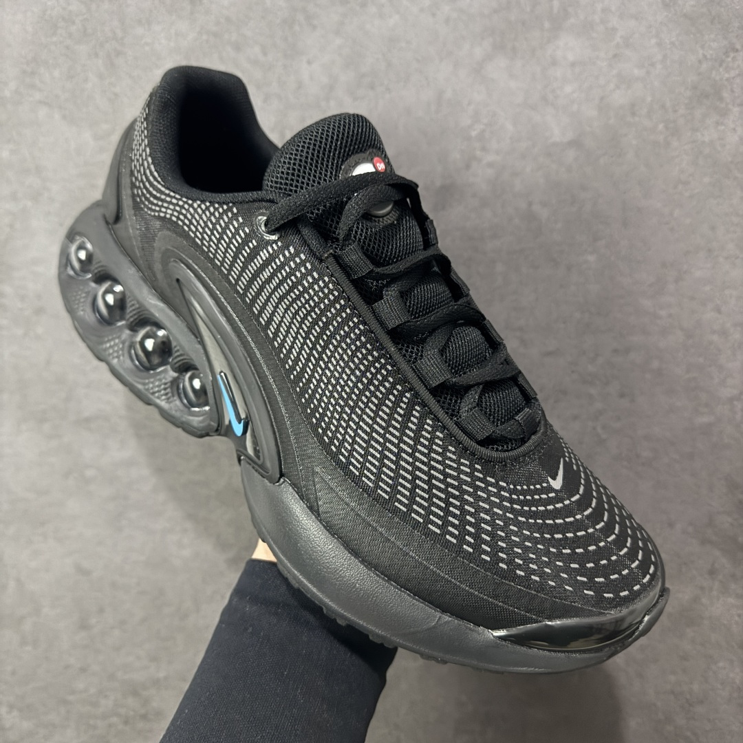 图片[3]-【纯原YH版】Nike Air Max Dn 舒适耐用 防滑耐磨 低帮 生活休闲鞋 今年 Air Max Day，搭载 “Dynamic Air”技术的 Nike Air Max Dn 首次亮相，四个分区圆形开窗气垫带来极高的辨识度。采用“Dynamic Air”技术加持，不仅具备着充满科技感的外观，更具备着优越的穿着质感。TPU 拱形稳定片为中足提供结构支撑，搭配后跟 TPU 贴片起到支撑跟腱的作用。注入式 Phylon 泡绵包裹 Air 气垫单元，适合街头行走的橡胶大底则包裹足跟部位，提供抓地力和耐穿性。 货号：IH4463-001 尺码：36 37.5 38 39 40 41 42 43 44 45-选品中心