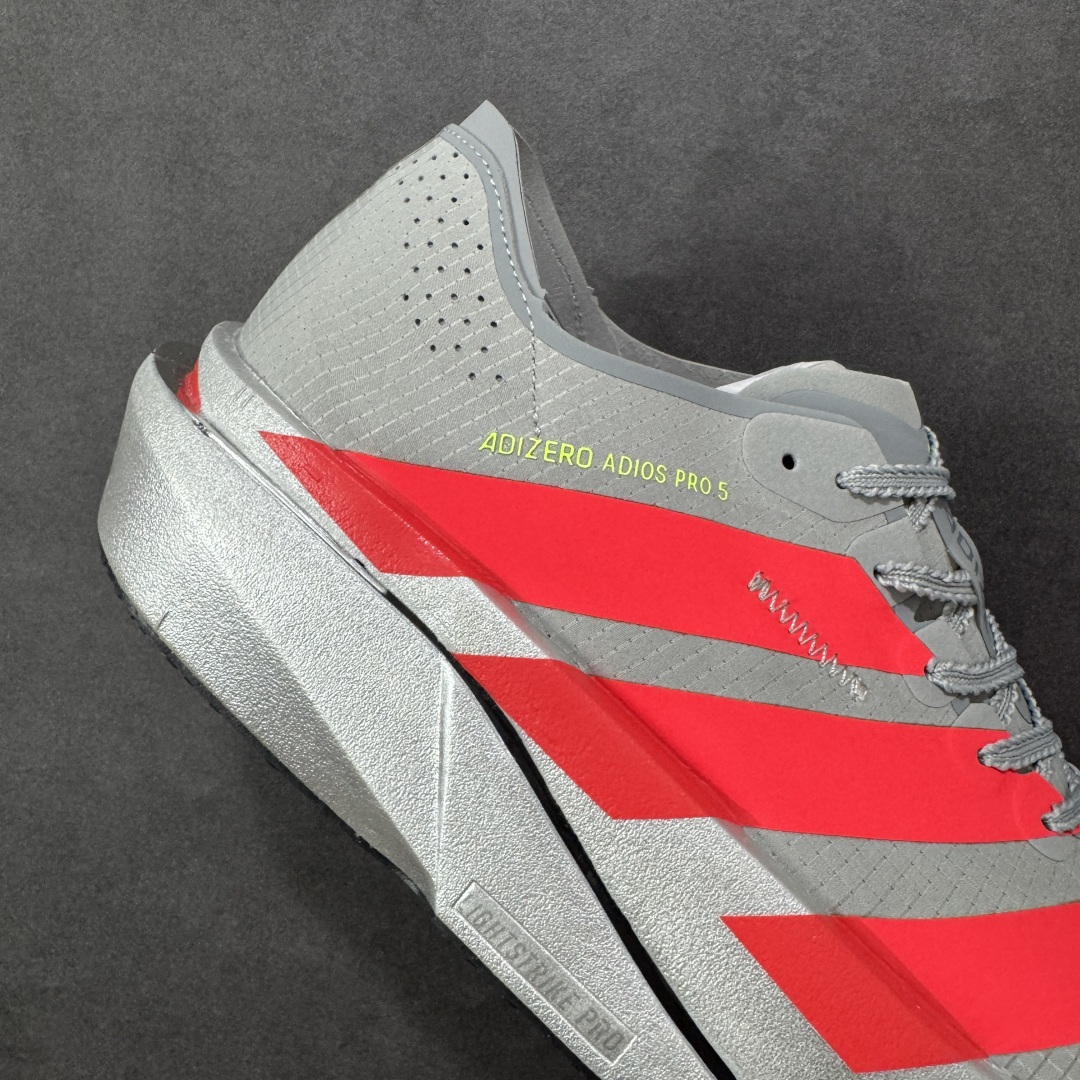 图片[6]-【TD版本】Adidas ADIZERO ADIOS 5 M 马拉松竞速专业跑鞋 CELERMESH针织网面非常轻薄 纤维间的缝隙很大 可以保证跑步时的透气、排汗效果 鞋舌直接与两侧的内衬和鞋底连接在一起 在跑步过程中不会被鞋舌的左右移动所困扰 在标准鞋带孔的基础上再拓宽一组鞋带孔 适合不同脚型的需求 突破性 EnergyRods 技术，有助于跑者实现更好的成绩 中底独特的LIGHTSTRIKE PRO泡棉材质 微弹感觉在跑步过程中给予了良好的支撑体验 对于顶级精英和高水平进阶跑者来说 ADIOS PRO是一双值得信赖的竞速比赛用鞋 货号：K18293 尺码：36 36²/₃ 37¹/₃ 38 38²/₃ 39¹/₃ 40 40²/₃ 41¹/₃ 42 42²/₃ 43¹/₃ 44 44²/₃ 45¹/₃ 编码：XSB250260-选品中心