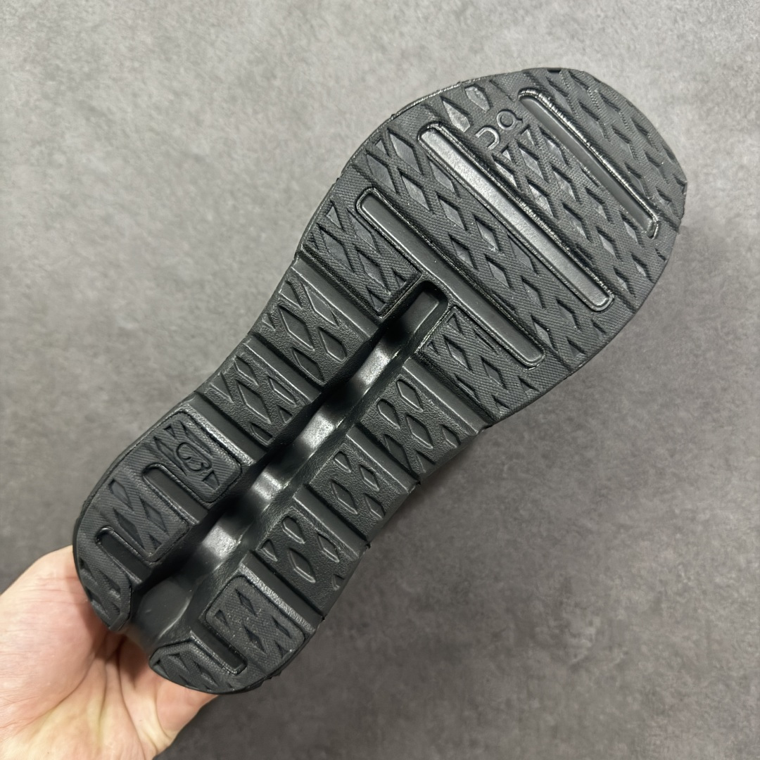 图片[9]-【公司级】On昂跑 LOEWE 系列低帮轻量舒适多功能休闲运动鞋 采用工程飞织网布组合再生聚酯纤维鞋面材质搭载独家隐藏速度中板 镂空CloudTec科技 泡棉缓震中底 黑科技跑出圈的时尚运动新宠 货号：3ME10696666 尺码：36-47带半码 编码：XSB220230-选品中心