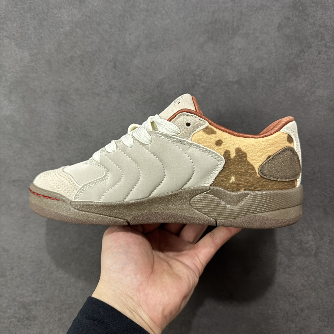 图片[2]-【公司级】Jordan Session 马年限定系列 Nike 耐克2025冬季新款 JORDAN SESSION 简约舒适 运动休闲篮球鞋 Jordan Session 新年系列男子运动鞋从滑板运动汲取设计灵感，融合篮球元素，根植街头文化，打造出焕新外观，尽显纯正 Jordan 风范。鞋面采用柔软翻毛皮细节，塑就优质外观，随着穿着愈显复古韵味。仿马毛设计和西部风情细节旨在向马年致敬，共庆农历新年。 搭载橡胶大底，具备耐磨、防滑性能，适合日常休闲及轻度运动场景。 货号：IQ1111-262 尺码：36 36.5 37.5 38 38.5 39 40 40.5 41 42 42.5 43 44 45 编码：XSB210220-选品中心