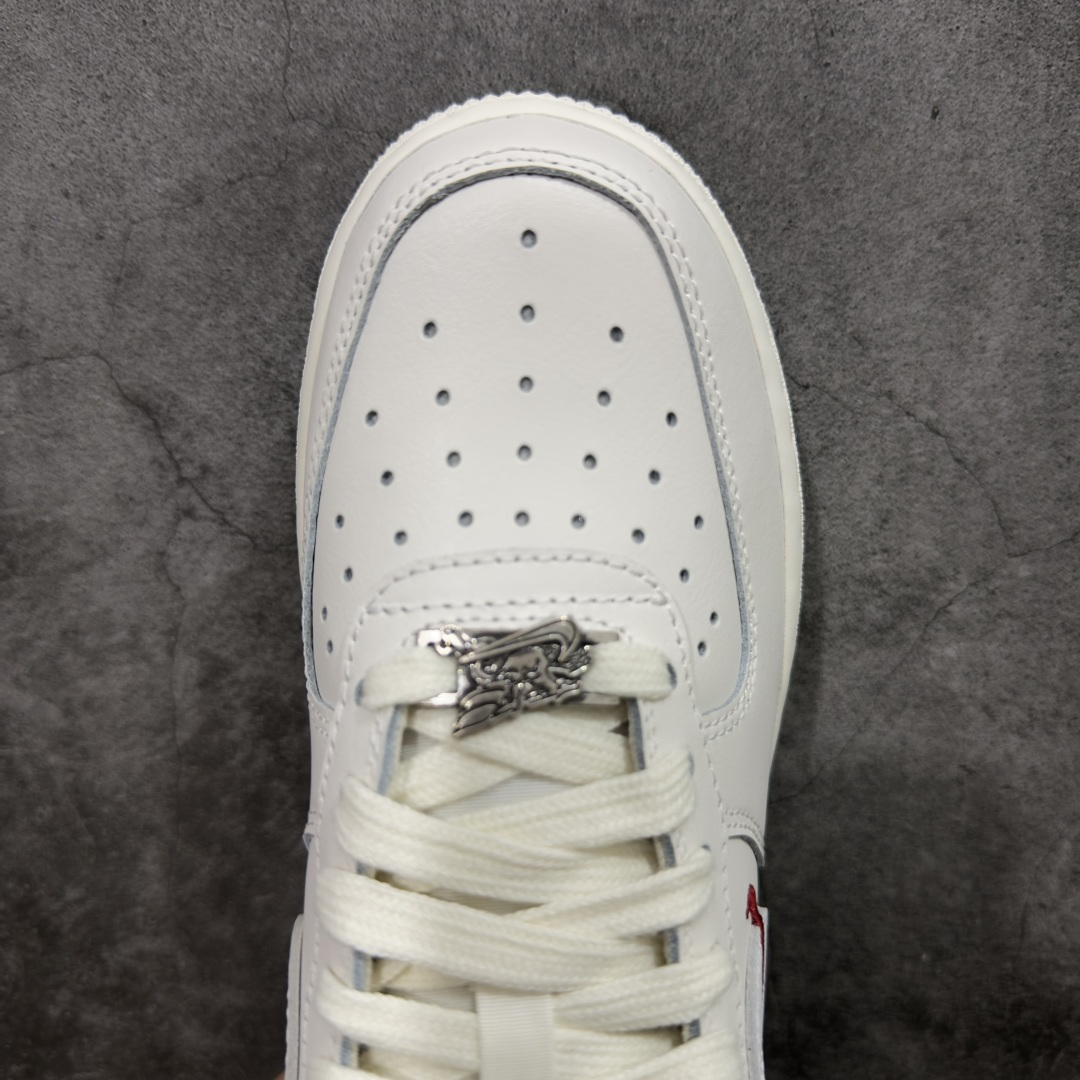 图片[5]-【Top版本】Nike Air Force 1\’07 Low 马年限定 空军一号低帮休闲板鞋 IQ1119-011  纯原原厂皮料 原版品质 专柜特供 原楦头原纸板 定制五金配件 内置全掌气垫 原厂鞋底   尺码：36 36.5 37.5 38 38.5 39 40 40.5 41 42 42.5 43 44 44.5 45 46 47.5-选品中心