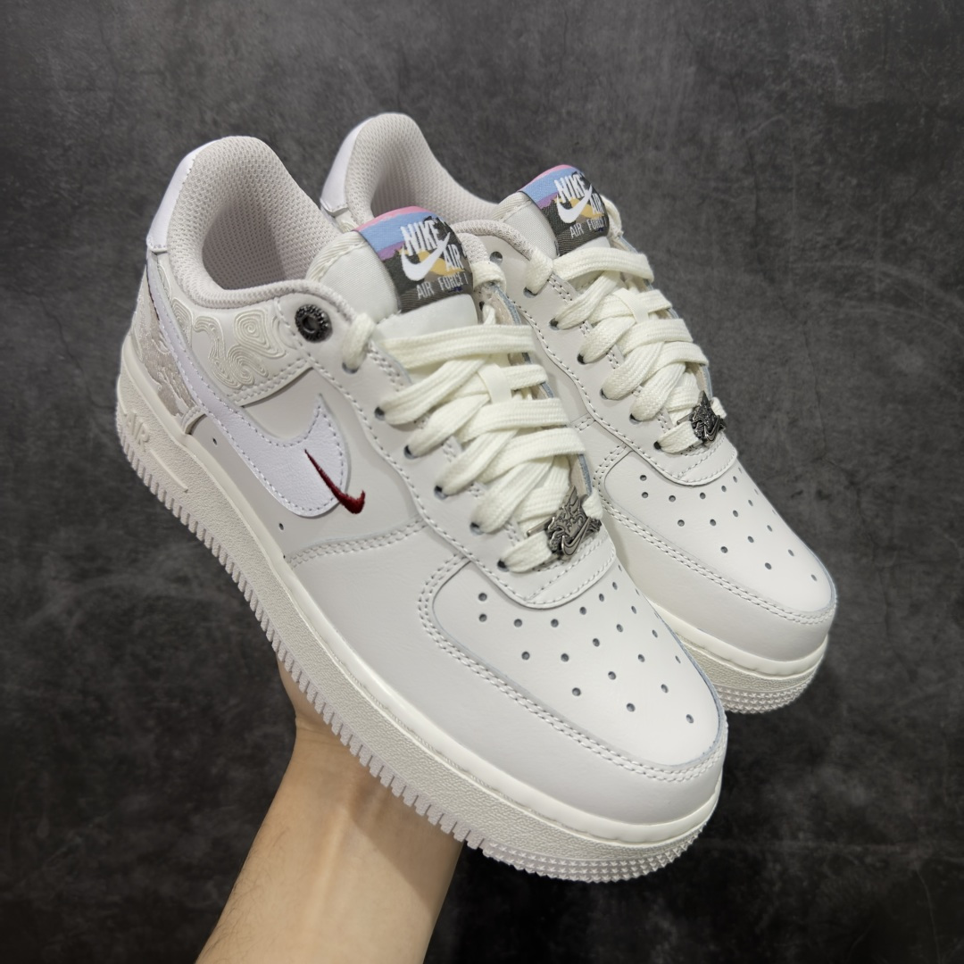 【Top版本】Nike Air Force 1\’07 Low 马年限定 空军一号低帮休闲板鞋 IQ1119-011  纯原原厂皮料 原版品质 专柜特供 原楦头原纸板 定制五金配件 内置全掌气垫 原厂鞋底   尺码：36 36.5 37.5 38 38.5 39 40 40.5 41 42 42.5 43 44 44.5 45 46 47.5-选品中心