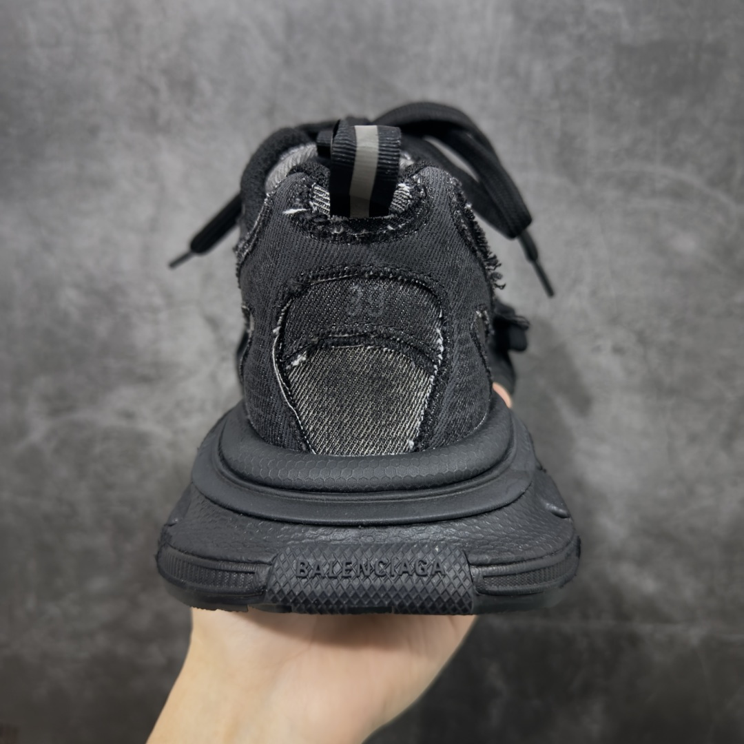 图片[4]-【XA版本】BALENCIAGA 3XL Sneakers 巴黎世家十代网布系带低帮走秀复古老爹鞋 全套原纸板楦头开发 最原汁原味的灵魂版型 全鞋荧光划线卡点 胶水把控整洁度追求极致完美 每一双都是工艺品 多重QC质检 超越公司货的品控标准 实实在在的免检产品 原盒原配 正确字体电绣 粗细、位置、大小正确 侧边TPU 透气孔匹配意产原版 正确分离大底 TPU软底 原版一致大底LOGO 立体感十足 原厂皮料水洗做旧 采购原厂网纱 不含皮革 网布材料和聚氨酯 磨损效果 鞋头边缘和后帮 Balenciaga 徽标 鞋面和后跟凸印尺码 鞋舌 3XL 橡胶品牌标识和反光细节 鞋帮拉袢和鞋舌拉祥 配反光细节 备用鞋带在鞋履前侧 可在穿着前取下 便于不同造型搭配 偏大一码 尺码：35-46-选品中心