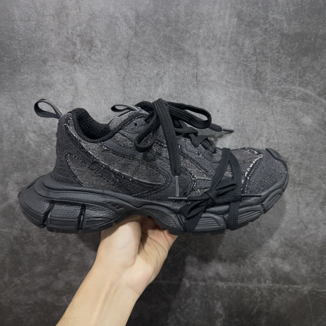 【XA版本】BALENCIAGA 3XL Sneakers 巴黎世家十代网布系带低帮走秀复古老爹鞋 全套原纸板楦头开发 最原汁原味的灵魂版型 全鞋荧光划线卡点 胶水把控整洁度追求极致完美 每一双都是工艺品 多重QC质检 超越公司货的品控标准 实实在在的免检产品 原盒原配 正确字体电绣 粗细、位置、大小正确 侧边TPU 透气孔匹配意产原版 正确分离大底 TPU软底 原版一致大底LOGO 立体感十足 原厂皮料水洗做旧 采购原厂网纱 不含皮革 网布材料和聚氨酯 磨损效果 鞋头边缘和后帮 Balenciaga 徽标 鞋面和后跟凸印尺码 鞋舌 3XL 橡胶品牌标识和反光细节 鞋帮拉袢和鞋舌拉祥 配反光细节 备用鞋带在鞋履前侧 可在穿着前取下 便于不同造型搭配 偏大一码 尺码：35-46-选品中心