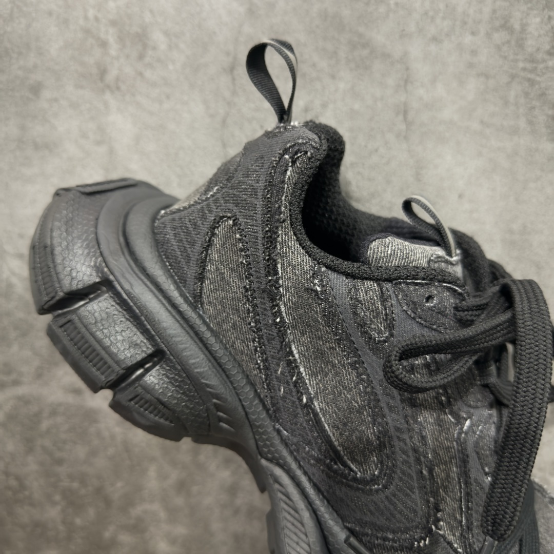 图片[7]-【XA版本】BALENCIAGA 3XL Sneakers 巴黎世家十代网布系带低帮走秀复古老爹鞋 全套原纸板楦头开发 最原汁原味的灵魂版型 全鞋荧光划线卡点 胶水把控整洁度追求极致完美 每一双都是工艺品 多重QC质检 超越公司货的品控标准 实实在在的免检产品 原盒原配 正确字体电绣 粗细、位置、大小正确 侧边TPU 透气孔匹配意产原版 正确分离大底 TPU软底 原版一致大底LOGO 立体感十足 原厂皮料水洗做旧 采购原厂网纱 不含皮革 网布材料和聚氨酯 磨损效果 鞋头边缘和后帮 Balenciaga 徽标 鞋面和后跟凸印尺码 鞋舌 3XL 橡胶品牌标识和反光细节 鞋帮拉袢和鞋舌拉祥 配反光细节 备用鞋带在鞋履前侧 可在穿着前取下 便于不同造型搭配 偏大一码 尺码：35-46-选品中心