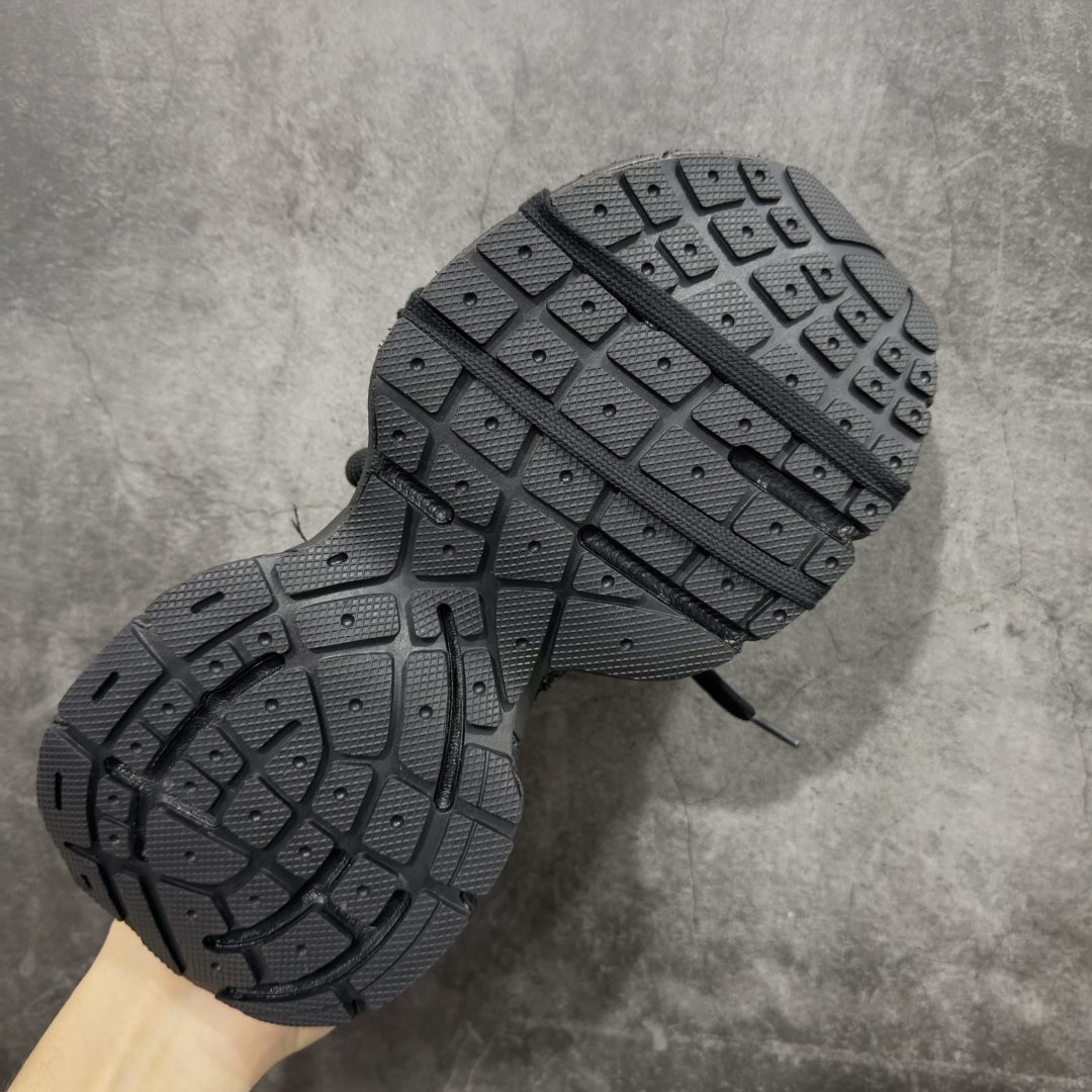 图片[9]-【XA版本】BALENCIAGA 3XL Sneakers 巴黎世家十代网布系带低帮走秀复古老爹鞋 全套原纸板楦头开发 最原汁原味的灵魂版型 全鞋荧光划线卡点 胶水把控整洁度追求极致完美 每一双都是工艺品 多重QC质检 超越公司货的品控标准 实实在在的免检产品 原盒原配 正确字体电绣 粗细、位置、大小正确 侧边TPU 透气孔匹配意产原版 正确分离大底 TPU软底 原版一致大底LOGO 立体感十足 原厂皮料水洗做旧 采购原厂网纱 不含皮革 网布材料和聚氨酯 磨损效果 鞋头边缘和后帮 Balenciaga 徽标 鞋面和后跟凸印尺码 鞋舌 3XL 橡胶品牌标识和反光细节 鞋帮拉袢和鞋舌拉祥 配反光细节 备用鞋带在鞋履前侧 可在穿着前取下 便于不同造型搭配 偏大一码 尺码：35-46-选品中心