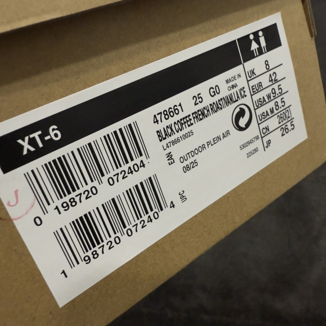 图片[9]-【外贸版】 Salomon XT-6 萨洛蒙复古潮流户外机能登山跑鞋 咖啡棕 478661 纯原外贸平台特供订单 专供外贸 最大47码 耗时半年巨作 全套原纸板楦头开发 原厂特供网布配套加持 确保原汁原味 完美呈现版型 原档数据独家私模五层组合大底 原装Ortholite轻量化鞋垫 中底布带钢印编号 原厂TPU锁扣 进口港宝加持 后跟自然饱满 还原公司包裹性 鞋面以“锯齿”状的包裹系统呈现 在基色底之下加入了各种色点缀 将公司的最新技术和时尚前卫的造型融入耐用的长跑款式中 鞋面由 TPU 薄膜制成 并焊接在高耐磨网眼上 使其既时尚又坚固 由 ACS底盘支撑 可增强稳定性和支撑力 以及由橡胶凸耳 Contragrip外底覆盖的 EVA 缓冲中底 旨在应对崎岖的地形 鞋舌上的彩色Salomon 标签、Quicklace 系统以及鞋头、鞋舌和鞋跟上的附加品牌使细节更加完美 让穿着者可以轻松驾驭户外与通勤下的任何运动生活场景 无缝鞋身户外随意纵横 颜值与脚感兼备 出街通勤 绝对非常吸睛 你值得拥有 尺码：36 36.5 37.5 38 38.5 39 40 40.5 41 42 42.5 43 44 44.5 45 46 47-选品中心