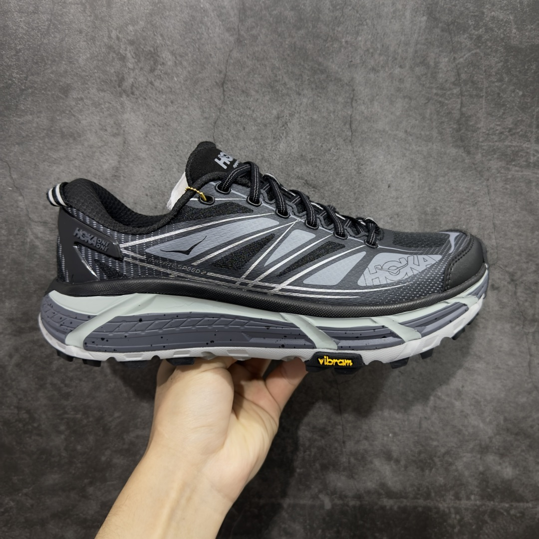 【纯原H版】HOKA ONE ONE Mafate Speed 2 Low 玛法特2代系列低帮轻量户外越野休闲运动慢跑鞋 正确组合底 市场顶级版本 上脚赞到报爆 轻盈舒适 鞋面采用超轻的无缝架构 轻薄的TPU贴在透气的鞋面材料上 减轻重量同时也保证了支撑性 鞋底采用滚动平衡技术 引导跑者回归自然步态 祖传的神奇EVA材质中底依旧是一如既往地表现优秀 能提供充足的缓震 作为HOKA家的越野跑鞋 VIBRAM 橡胶大底也是必不可少的 即便在复杂湿滑的地形 依旧能有良好的抓地力及稳定性 鞋带采用了弹性不易松脱的扁宽弹性鞋带 前掌与中掌部分也进行了加宽 也更加适合亚洲人的脚型 是一款十分全面且足够强悍的户外硬核越野鞋 日常搭配的话短裤是基本不挑 阔腿裤 工装裤以及各种长筒牛仔裤都可以 尺码：36 36.5 37.5 38 38.5 39 40 40.5 41 42 42.5 43 44 44.5 45-选品中心