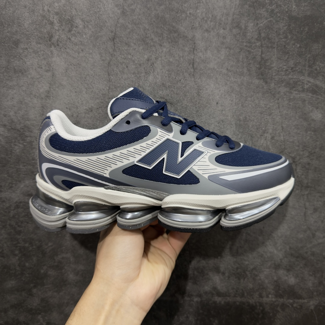 【纯原版】New Balance 新百伦 NB2000 网面休闲鞋 U20001PB NB官方重磅新品 一款融合复古设计与现代科技的跑鞋，以其经典的造型和舒适脚感，成为2025年复古潮流爱好的推荐单品。 极具视觉冲击力的5根ABZORB单元，以及无缝鞋面的设计，加上3M反光材质的装饰，比之前推出的9060系列更夸张，更具未来感。 尺码：36-46.5-选品中心