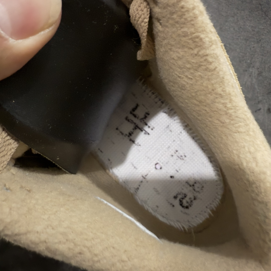 图片[8]-【KZ纯原版】Air Jordan 4 Retro AJ4 乔丹4代沙漠黄 毛绒卡其  原楦原纸板同源开发 完美呈现乔4的版型 内侧正确双色网格 还原细节 正确气垫颜色 正确网格工艺 正确拉帮工艺 全鞋原装材料制作 原档案原模具打造 货号：HV0823-200 尺码：36-48.5-选品中心