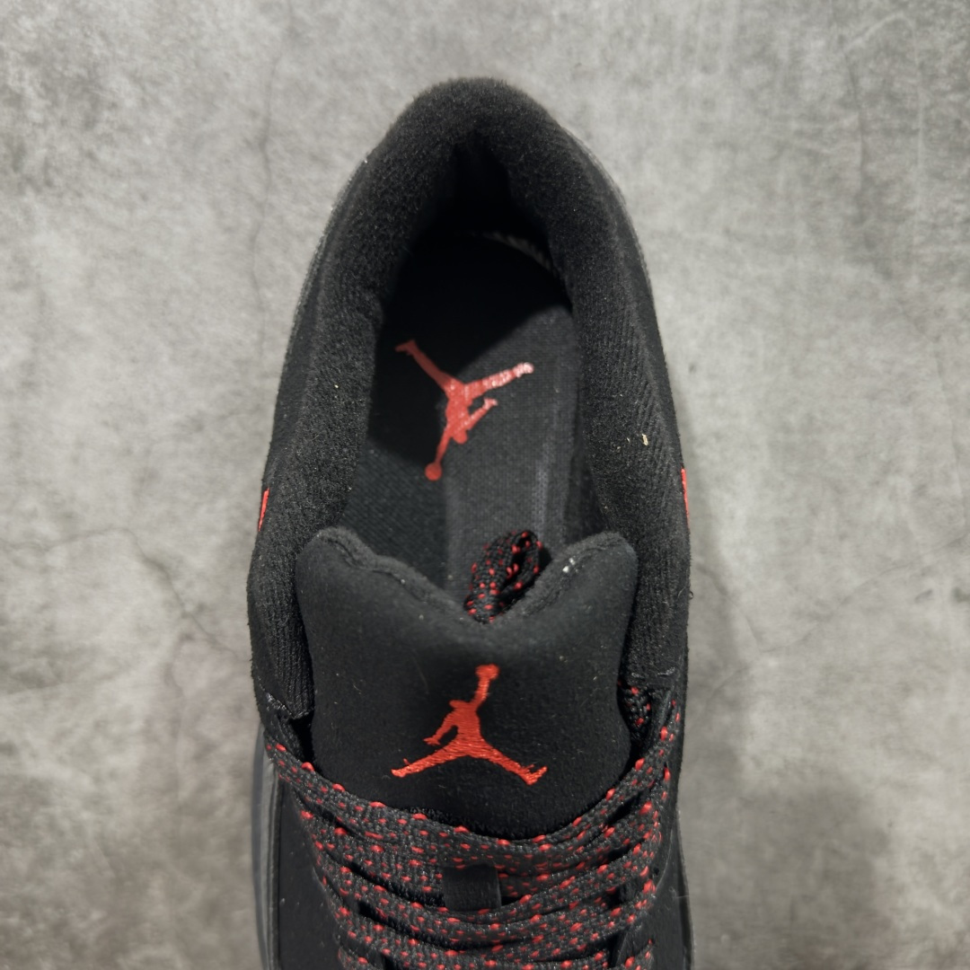 图片[8]-【ZD版本】Jordan FLIGHT COURT 舒适百搭 防滑耐磨 低帮 复古篮球鞋 马年限定 复古休闲运动文化篮球鞋秉承轻量化的速度型篮球鞋设计思想完成设计，降低重量的同时提升舒适度，中底延续前作使用了分离式后掌可视化 Air Sole气垫。鞋带孔和后跟鞋提以籃网为造型灵感，将篮球运动巧妙融入到鞋款的设计之中，使鞋身整体富有流动性、节奏感和优雅气质。 货号：HF3255-011 尺码：36 36.5 37.5 38 38.5 39 40 40.5 41 42 42.5 43 44 45 46-选品中心