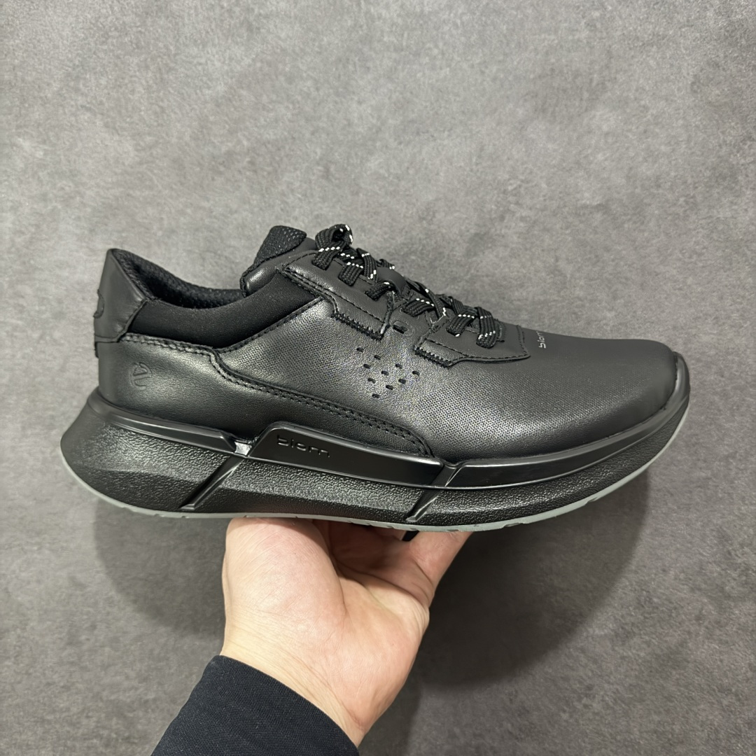 【公司级】ECCO Biom 2025款 爱步 健步 低帮 黑色 圆通系带户外运动登山鞋徒步鞋 经典和现代工艺品质融合 精选小牛皮面料 百搭休闲老爹鞋 舒适性相当不错 版型楦型非常到位上脚 专柜热销款 独有鞋型设计 特有Logo车边 特别有型 北欧风格 舒适 休闲保暖 超弹性 耐磨 减震 按摩大底(PU+TPU 组合） 尺码：39-44 货号：830764-01001 编码：XYB330340-选品中心