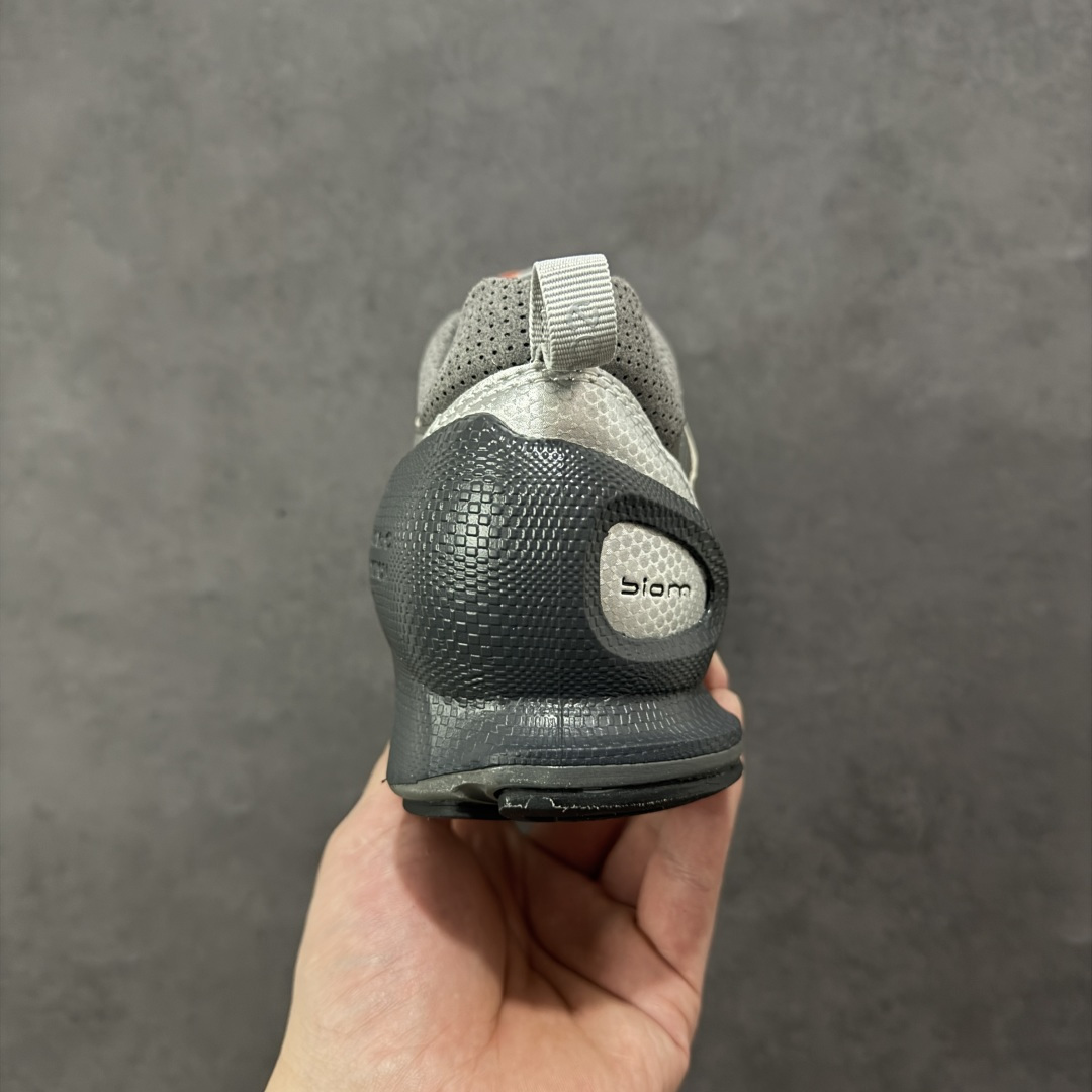 图片[4]-【公司级】ECCO Biom 2025款 爱步 健步 低帮 黑色 圆通系带户外运动登山鞋徒步鞋 经典和现代工艺品质融合 精选小牛皮面料 百搭休闲老爹鞋 舒适性相当不错 版型楦型非常到位上脚 专柜热销款 独有鞋型设计 特有Logo车边 特别有型 北欧风格 舒适 休闲保暖 超弹性 耐磨 减震 按摩大底(PU+TPU 组合） 尺码：39-45 货号：091504-01013 编码：XYB330340-选品中心