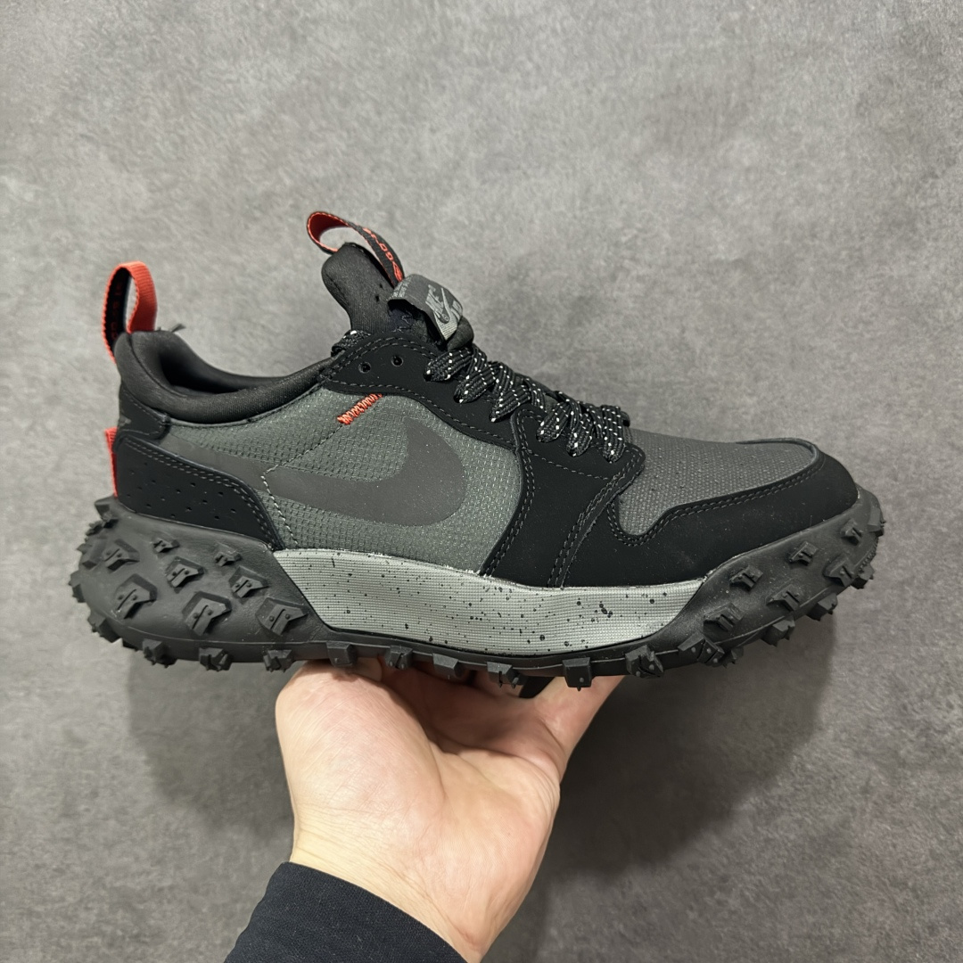 【公司级】Jordan Air Jordan 1 Element Gore-Tex 经典耐用 低帮跑步鞋 Air Jordan 1 Low Element Gore-Tex “Medium Olive” 将 MJ1 从复古经典款蜕变为适合户外越野的运动鞋。这款鞋采用Gore-Tex材质，适合全年穿着。运动鞋爱好者会发现其借鉴了磨砂皮覆面、防刮布拼接和透气孔设计，这是对乔丹品牌（Jordan Brand）越野风格历史的致敬。 货号：FV4227-002 尺码：39 40 40.5 41 42 42.5 43 44 45 编码：JJB260270-选品中心