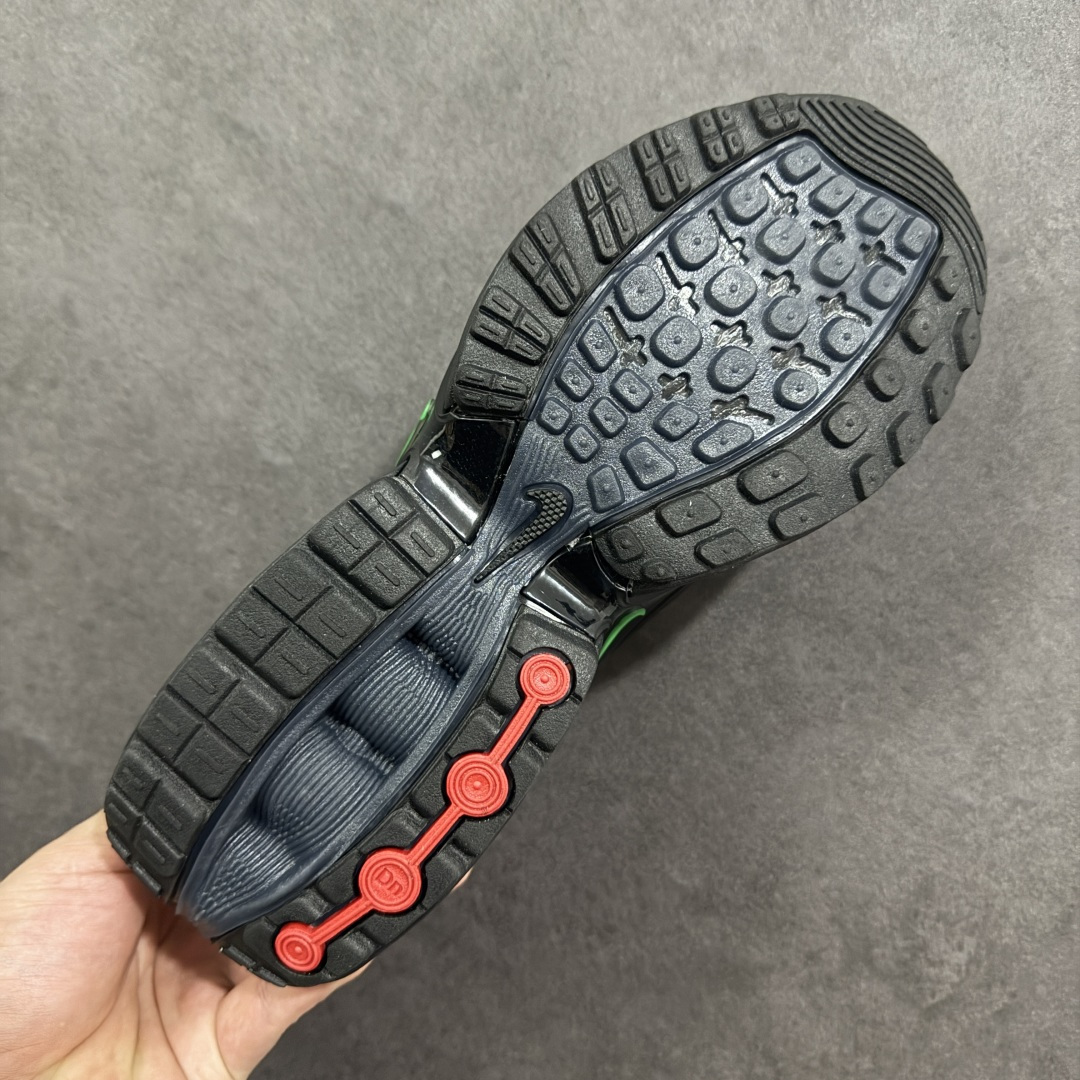 图片[9]-【纯原YH版】Nike Air Max Dn 舒适耐用 防滑耐磨 低帮 生活休闲鞋 今年 Air Max Day，搭载 “Dynamic Air”技术的 Nike Air Max Dn 首次亮相，四个分区圆形开窗气垫带来极高的辨识度。采用“Dynamic Air”技术加持，不仅具备着充满科技感的外观，更具备着优越的穿着质感。TPU 拱形稳定片为中足提供结构支撑，搭配后跟 TPU 贴片起到支撑跟腱的作用。注入式 Phylon 泡绵包裹 Air 气垫单元，适合街头行走的橡胶大底则包裹足跟部位，提供抓地力和耐穿性。 货号：FQ7860-003 尺码：36 37.5 38 39 40 41 42 43 44 45-选品中心