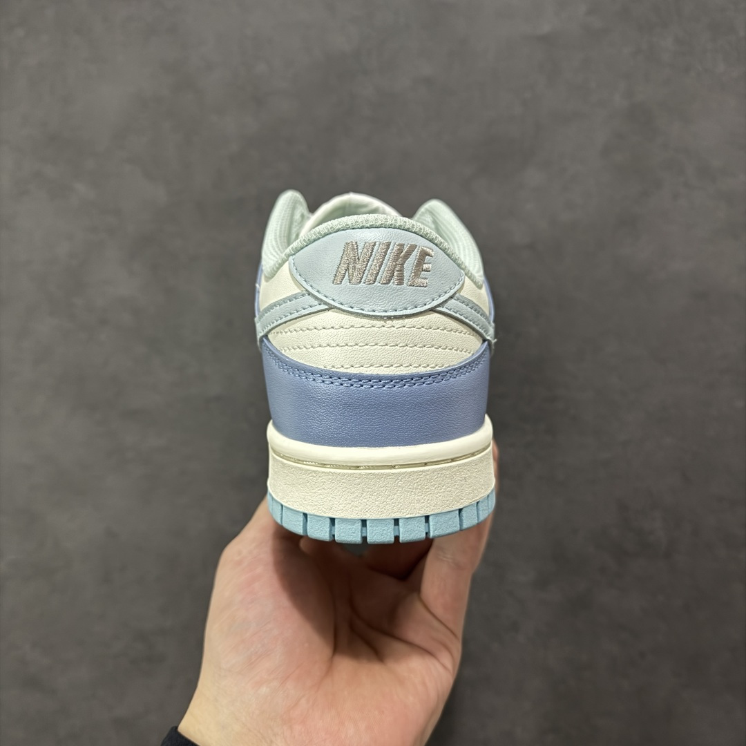 图片[4]-特价【GQ福利】NK Dunk Low 系列纯原福利特价 口碑大厂出品 品控大底版型不断改良更新品质稳定 全套原纸板楦头开发 确保原汁原味 完美呈现DUNK版型 原厂玻璃冲刀 超高清洁度 全鞋零毛边皮料切割 全鞋以白绿色呈现 红色和蓝色点缀 鞋面采用皮革和翻毛皮材质拼接打造 并在翻毛皮上加入了龙鳞纹图案 鞋带扣也换成了龙爪样式 新年氛围感十足 尺码：36 36.5 37.5 38 38.5 39 40 40.5 41 42 42.5 43 44 44.5 45 46 货号：DD1503-123-选品中心