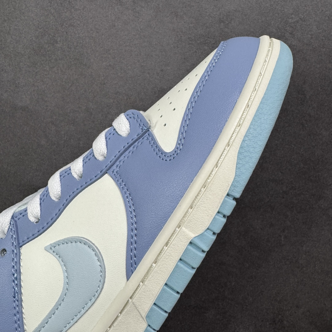 图片[5]-特价【GQ福利】NK Dunk Low 系列纯原福利特价 口碑大厂出品 品控大底版型不断改良更新品质稳定 全套原纸板楦头开发 确保原汁原味 完美呈现DUNK版型 原厂玻璃冲刀 超高清洁度 全鞋零毛边皮料切割 全鞋以白绿色呈现 红色和蓝色点缀 鞋面采用皮革和翻毛皮材质拼接打造 并在翻毛皮上加入了龙鳞纹图案 鞋带扣也换成了龙爪样式 新年氛围感十足 尺码：36 36.5 37.5 38 38.5 39 40 40.5 41 42 42.5 43 44 44.5 45 46 货号：DD1503-123-选品中心