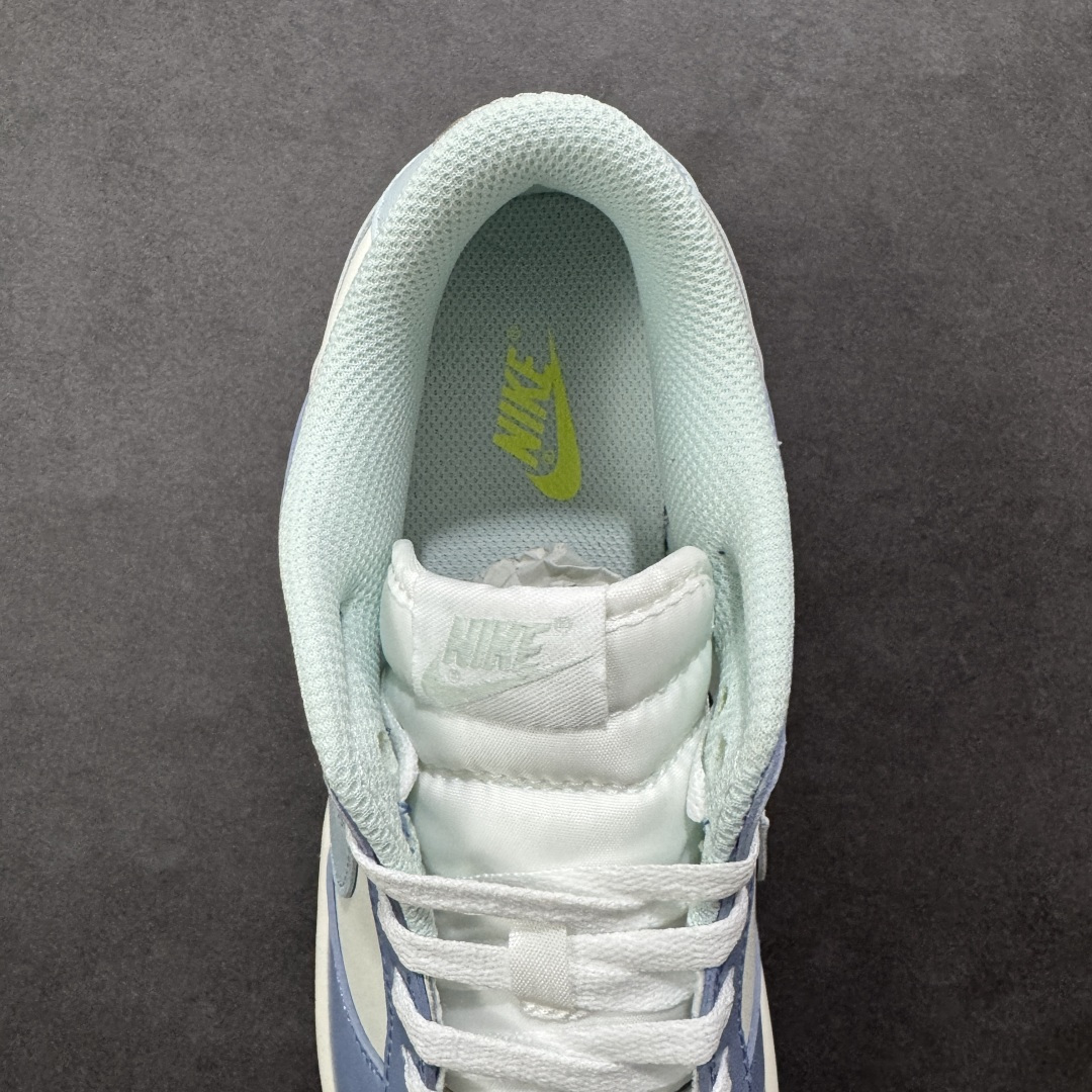 图片[7]-特价【GQ福利】NK Dunk Low 系列纯原福利特价 口碑大厂出品 品控大底版型不断改良更新品质稳定 全套原纸板楦头开发 确保原汁原味 完美呈现DUNK版型 原厂玻璃冲刀 超高清洁度 全鞋零毛边皮料切割 全鞋以白绿色呈现 红色和蓝色点缀 鞋面采用皮革和翻毛皮材质拼接打造 并在翻毛皮上加入了龙鳞纹图案 鞋带扣也换成了龙爪样式 新年氛围感十足 尺码：36 36.5 37.5 38 38.5 39 40 40.5 41 42 42.5 43 44 44.5 45 46 货号：DD1503-123-选品中心