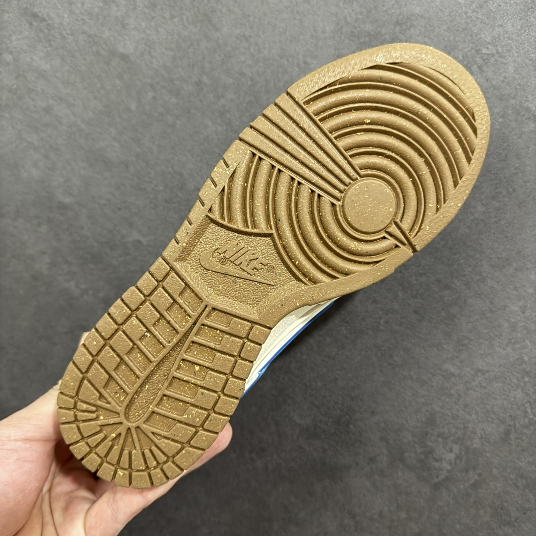 图片[9]-特价【GQ福利】NK Dunk Low 系列纯原福利特价 口碑大厂出品 品控大底版型不断改良更新品质稳定 全套原纸板楦头开发 确保原汁原味 完美呈现DUNK版型 原厂玻璃冲刀 超高清洁度 全鞋零毛边皮料切割 全鞋以白绿色呈现 红色和蓝色点缀 鞋面采用皮革和翻毛皮材质拼接打造 并在翻毛皮上加入了龙鳞纹图案 鞋带扣也换成了龙爪样式 新年氛围感十足 尺码：36 36.5 37.5 38 38.5 39 40 40.5 41 42 42.5 43 44 44.5 45 46 货号：DD0302-356-选品中心