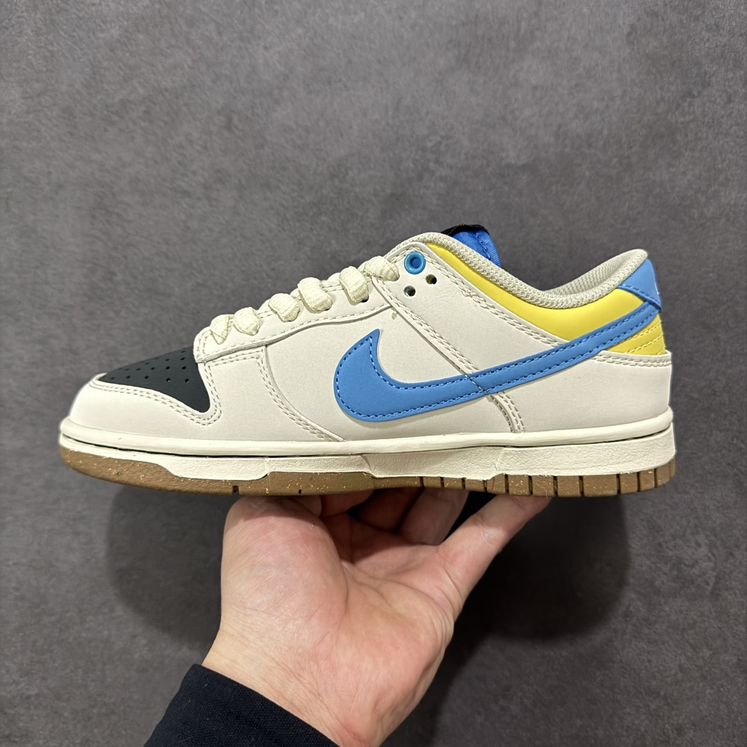 图片[2]-特价【GQ福利】NK Dunk Low 系列纯原福利特价 口碑大厂出品 品控大底版型不断改良更新品质稳定 全套原纸板楦头开发 确保原汁原味 完美呈现DUNK版型 原厂玻璃冲刀 超高清洁度 全鞋零毛边皮料切割 全鞋以白绿色呈现 红色和蓝色点缀 鞋面采用皮革和翻毛皮材质拼接打造 并在翻毛皮上加入了龙鳞纹图案 鞋带扣也换成了龙爪样式 新年氛围感十足 尺码：36 36.5 37.5 38 38.5 39 40 40.5 41 42 42.5 43 44 44.5 45 46 货号：DD0302-356-选品中心