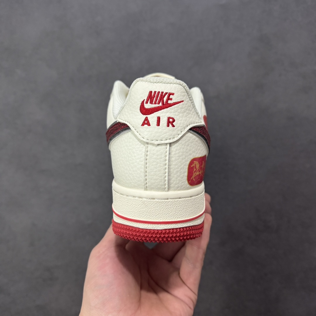 图片[4]-【定制版】Nike Air Force 1\’07 Low 马年限定 联名 空军一号低帮休闲板鞋  #原楦头原纸板 原装鞋盒 定制五金配件 内置全掌气垫 原厂鞋底 货号：QY6878-601  尺码：36 36.5 37.5 38 38.5 39 40 40.5 41 42 42.5 43 44 44.5 45-选品中心