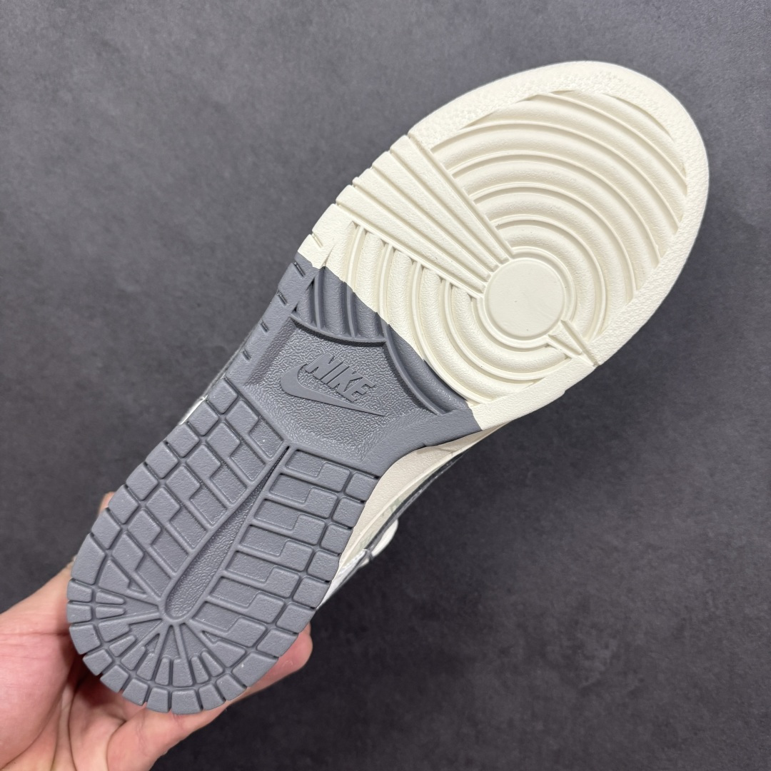 图片[9]-【定制版】Nike SB Dunk Low LV联名绑绳 周年高端定制 低帮休闲板鞋 #定制鞋盒 大厂纯原品质出货 超高清洁度 皮料切割干净无任何毛边 细节完美 货号：CX5050-Y45 尺码：36 36.5 37.5 38 38.5 39 40 40.5 41 42 42.5 43 44 44.5 45-选品中心