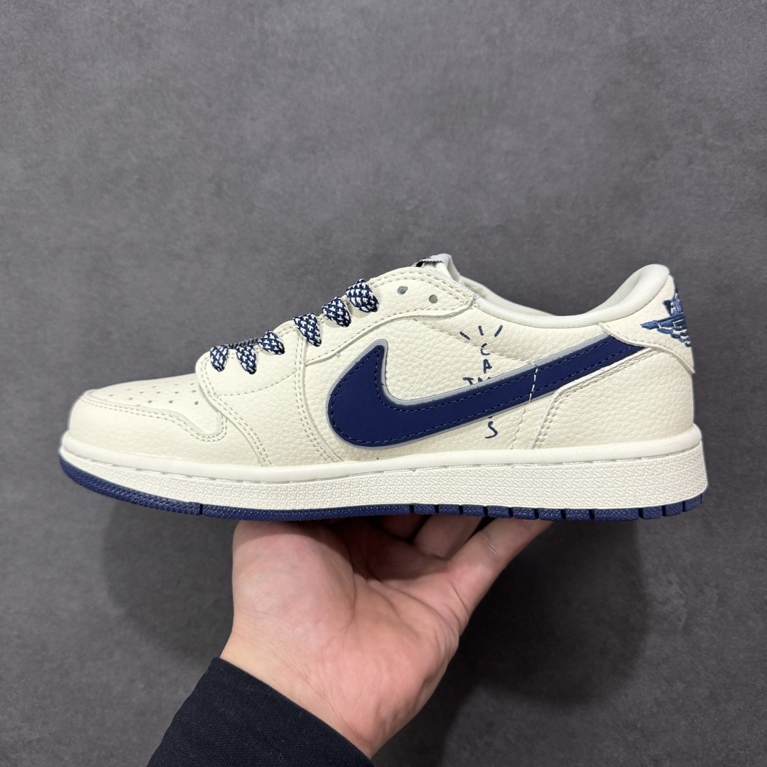 图片[2]-【定制版】Air Jordan 1 Low AJ1 乔1联名款 高端定制 低帮休闲板鞋  #米白鞋身满印Stussy经典标识，藏蓝皮质Swoosh搭配编织鞋带，细节处的小勾设计更添巧思。经典AJ1低帮鞋型搭载软弹中底，上脚舒适又贴合脚型，专属编码款市面稀缺，不管是日常出街还是潮搭收藏，都是闭眼入的街头顶流单品！ 货号：LD2028-065  尺码：36 36.5 37.5 38 38.5 39 40 40.5 41 42 42.5 43 44 44.5 45-选品中心