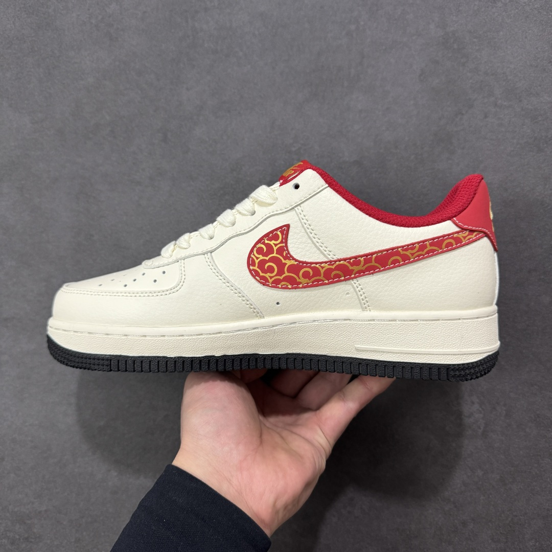 图片[2]-【定制版】Nike Air Force 1\’07 Low 马年限定 联名 空军一号低帮休闲板鞋  #原楦头原纸板 原装鞋盒 定制五金配件 内置全掌气垫 原厂鞋底 货号：MZ9588-820  尺码：36 36.5 37.5 38 38.5 39 40 40.5 41 42 42.5 43 44 44.5 45-选品中心