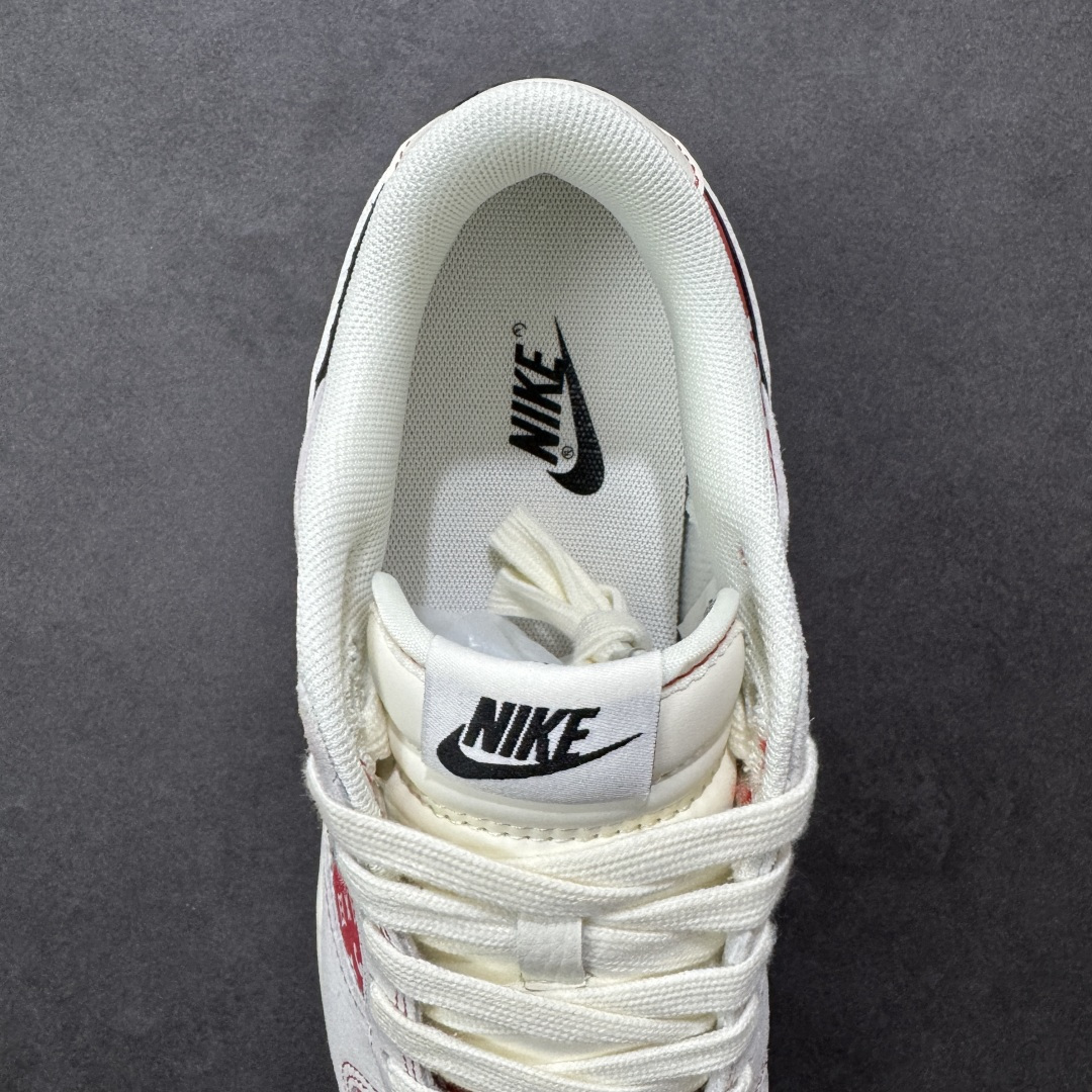 Nike SB Dunk Low 马年限定 红纹老花 高端定制 低帮休闲板鞋#白红撞色搭配满印老花图腾，