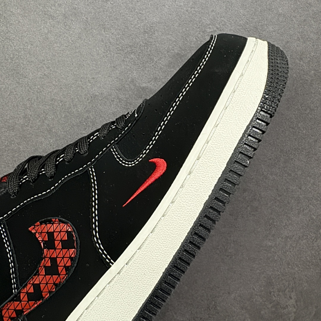 图片[5]-【定制版】Nike Air Force 1 \’07 Low “川久保玲联名——磨砂黑红爱心”空军一号 高端定制 低帮 运动鞋 休闲鞋 折边针车 工艺难度大 原楦头原纸板 原装鞋盒 定制五金配件 内置全掌气垫 原厂鞋底 货号：LD1999-007 尺码：36 36.5 37.5 38 38.5 39 40 40.5 41 42 42.5 43 44 44.5 45-选品中心