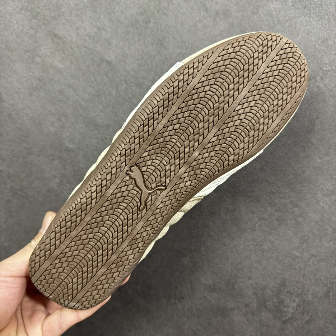 图片[9]-【公司级】Puma Speedcet OG 彪马低帮复古运动休闲赛车跑鞋 以趣味十足又前卫复古的设计引领潮流，将赛道精神融入街头时尚，开启前卫竞速之旅。融入经典配色，主打前卫复古风。鞋款的鞋侧以复古的流线造型，缀以经典Logo，巧妙吸睛；麂皮+网眼融合舒适鞋面，赋予了独特的个性美学，演绎赛车的无尽能量。 货号：403619-02 尺码：35.5-45-选品中心