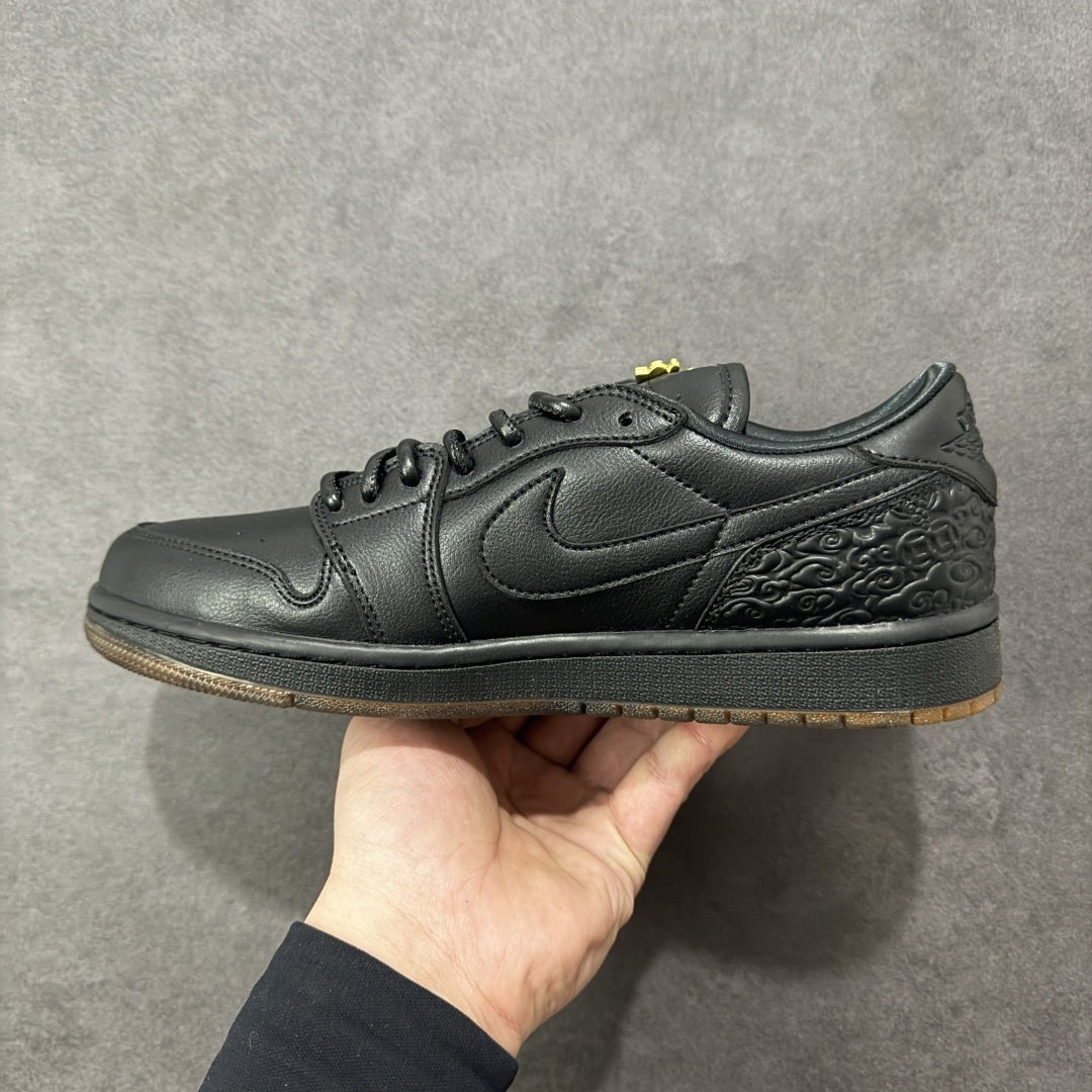 图片[2]-【K版纯原】Air Jordan AJ1 Low 低帮 IO3147-001 全新流水线出品 市场第二梯队最强版 全部原鞋开发 原楦原纸板开发 全鞋电脑针车 原厂内置全掌气垫 原盒内在原标 唯一Zp原版鞋带绑法 免检产品 全新2022版型 全头层皮料 完美零毛边处理 原厂配置全掌气垫 价格定位良心 新配色陆续出货 尺码： 36-46带半码-选品中心