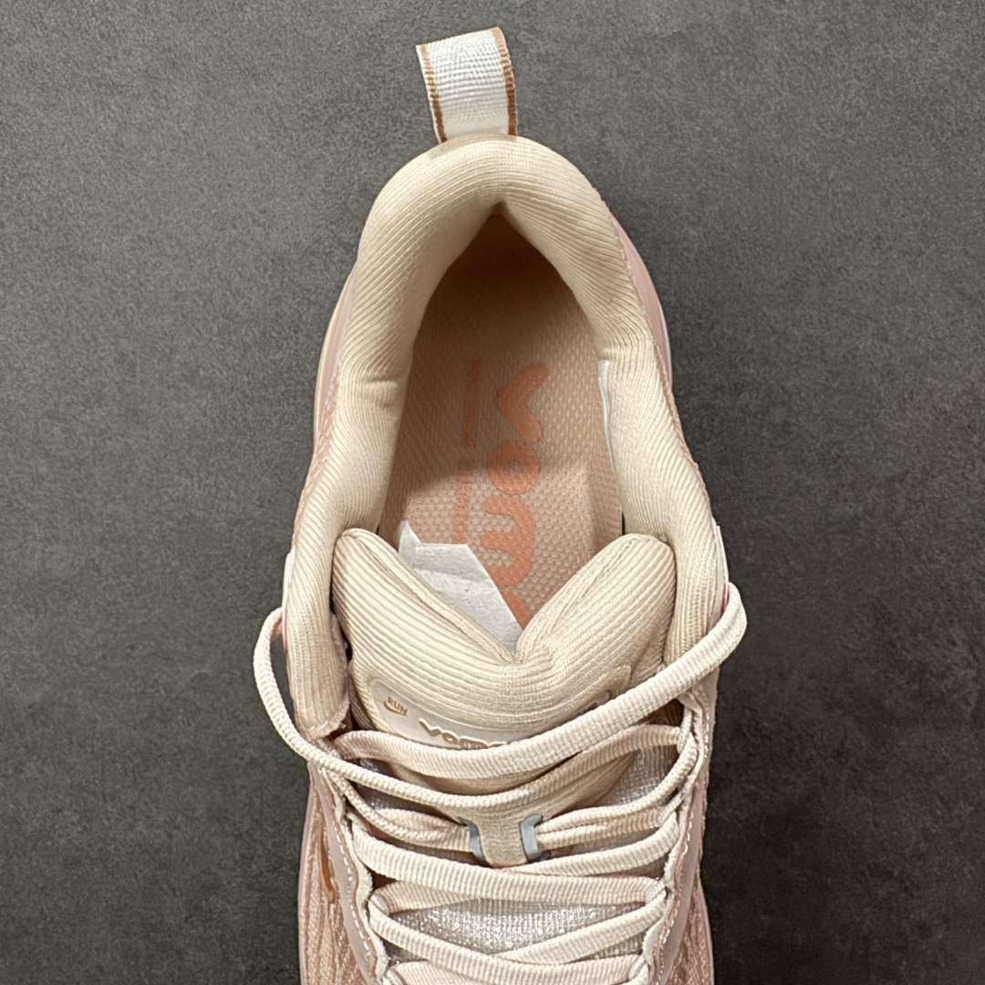 图片[7]-【公司级】Nike VOMERO PLUS 耐克 舒适减震防滑 低帮跑步鞋 全掌ReactX泡绵中底 前掌和后跟还配备了Air Zoom气垫单元 据说跑起来更快更舒适哦 这次最大的升级点 首次引入了ReactX泡绵 货号：HV8154-801 尺码：36 36.5 37.5 38 38.5 39 40 40.5 41-选品中心