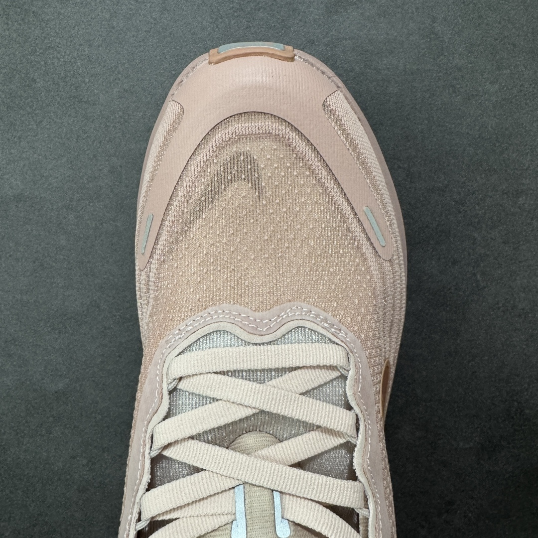 图片[8]-【公司级】Nike VOMERO PLUS 耐克 舒适减震防滑 低帮跑步鞋 全掌ReactX泡绵中底 前掌和后跟还配备了Air Zoom气垫单元 据说跑起来更快更舒适哦 这次最大的升级点 首次引入了ReactX泡绵 货号：HV8154-801 尺码：36 36.5 37.5 38 38.5 39 40 40.5 41-选品中心